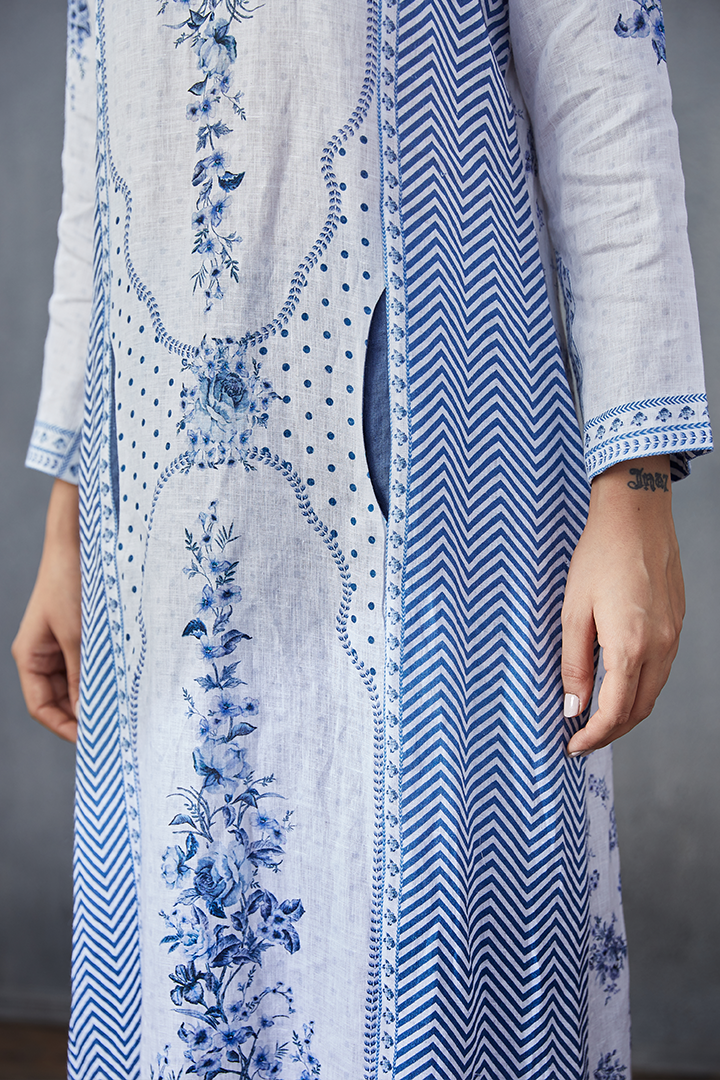 Neeli Kali Abhidah Kurta Set