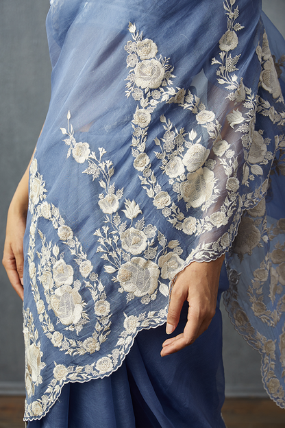 Neeli Kali Oshma Saree