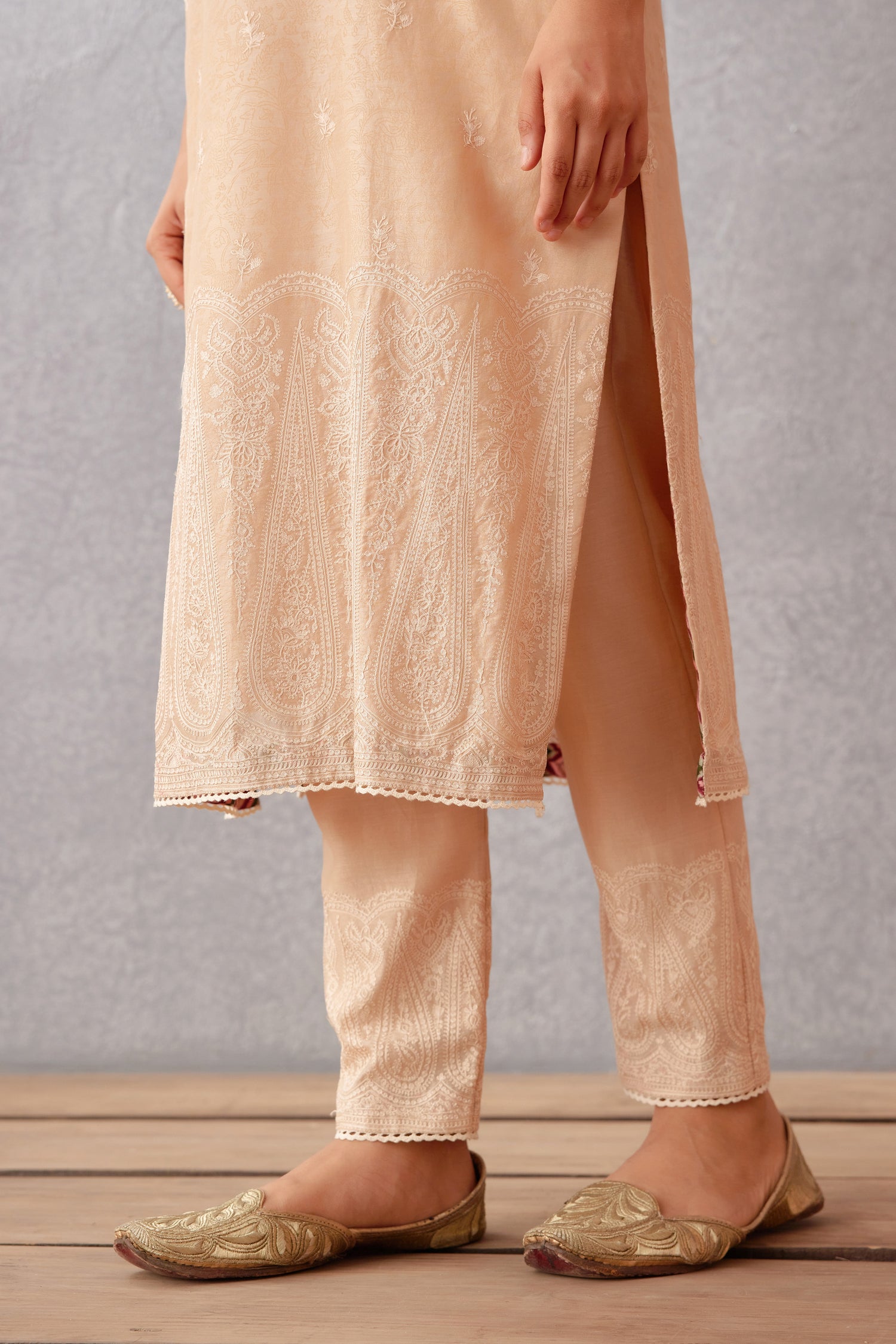 Kasturi Nitara Kurta Set