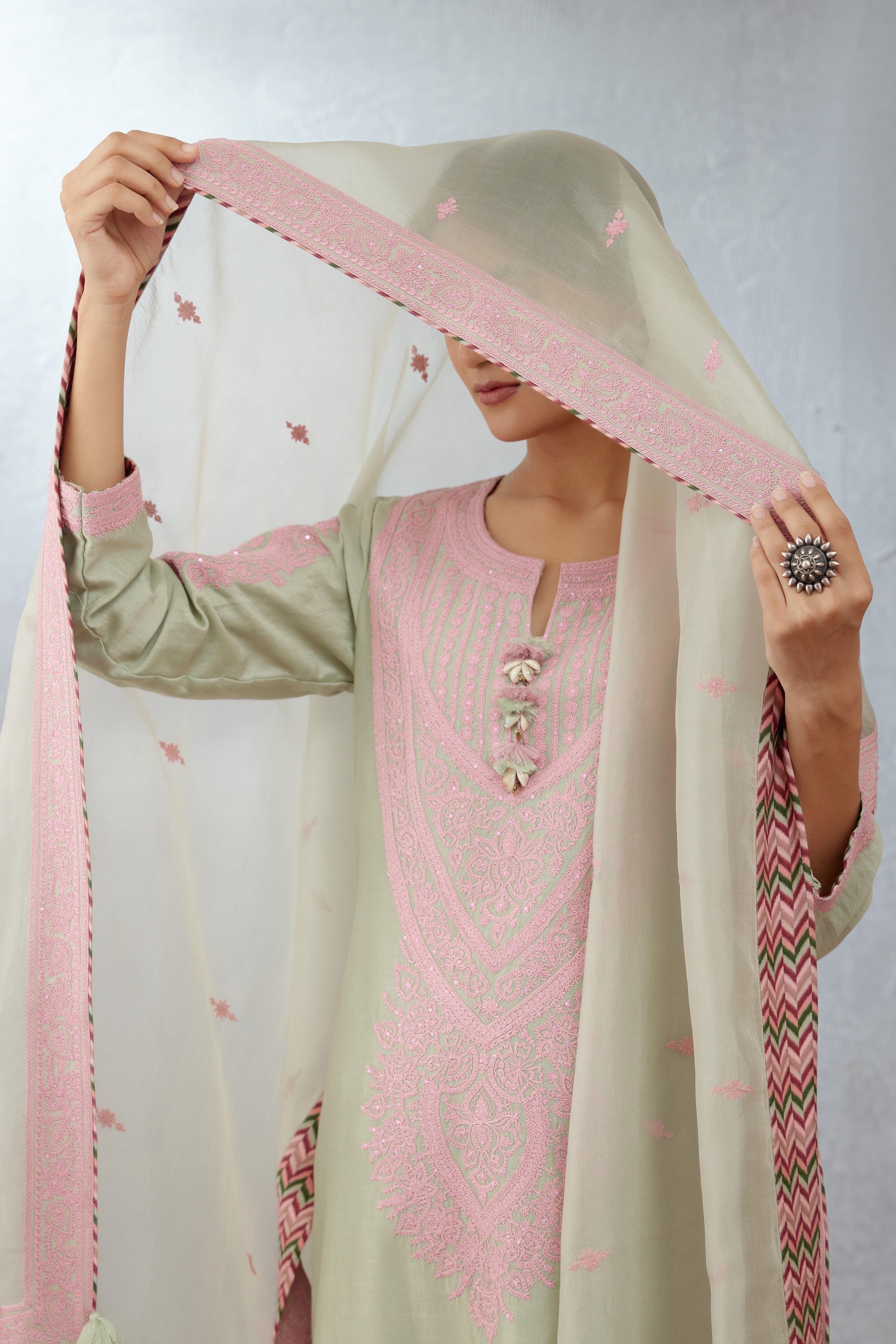 Kaner Jaituni Revaa Kurta Set