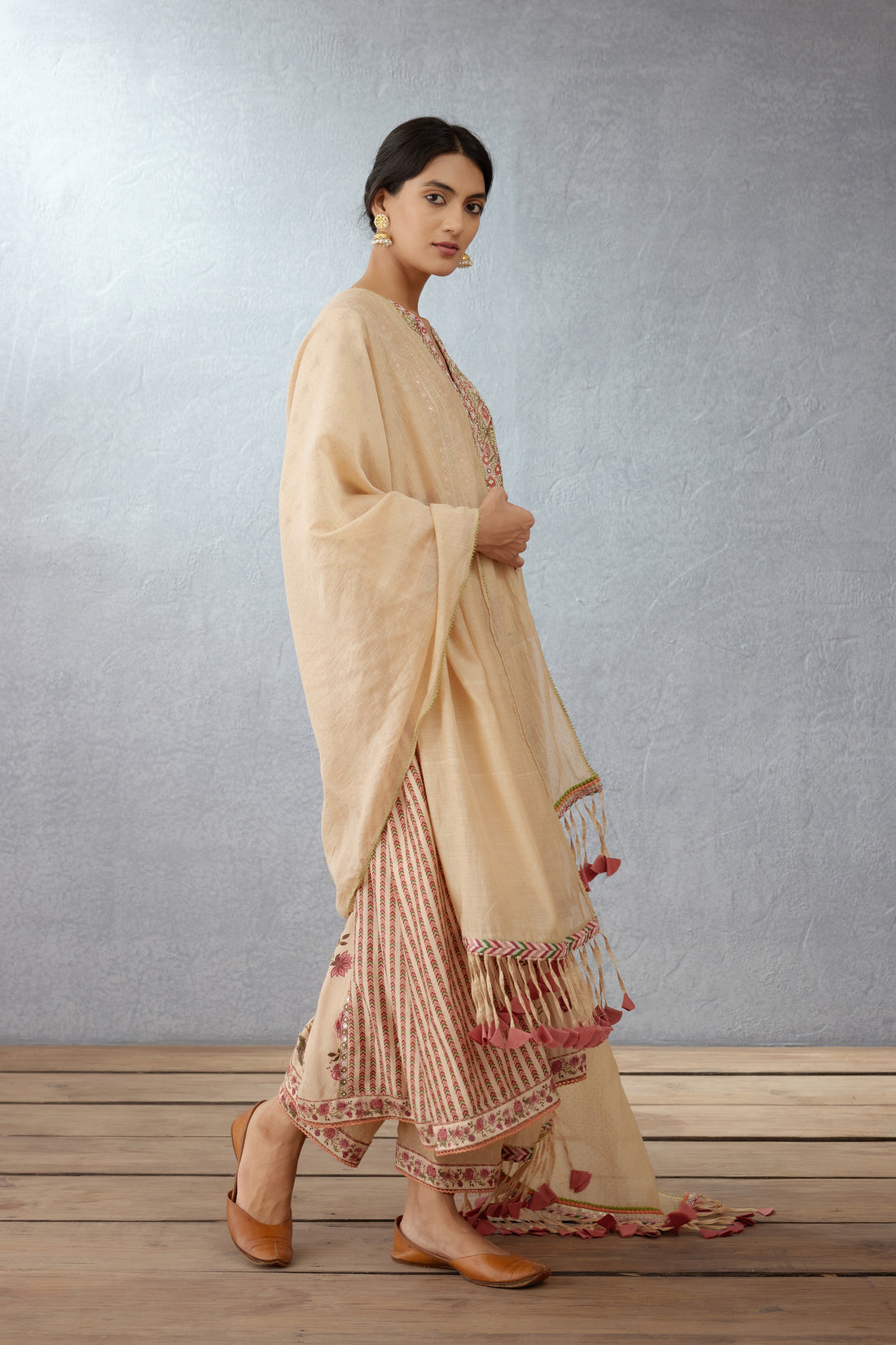 Kasturi Bushra Odhni