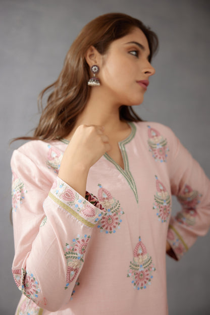 Kaner Falgun Kurta Set