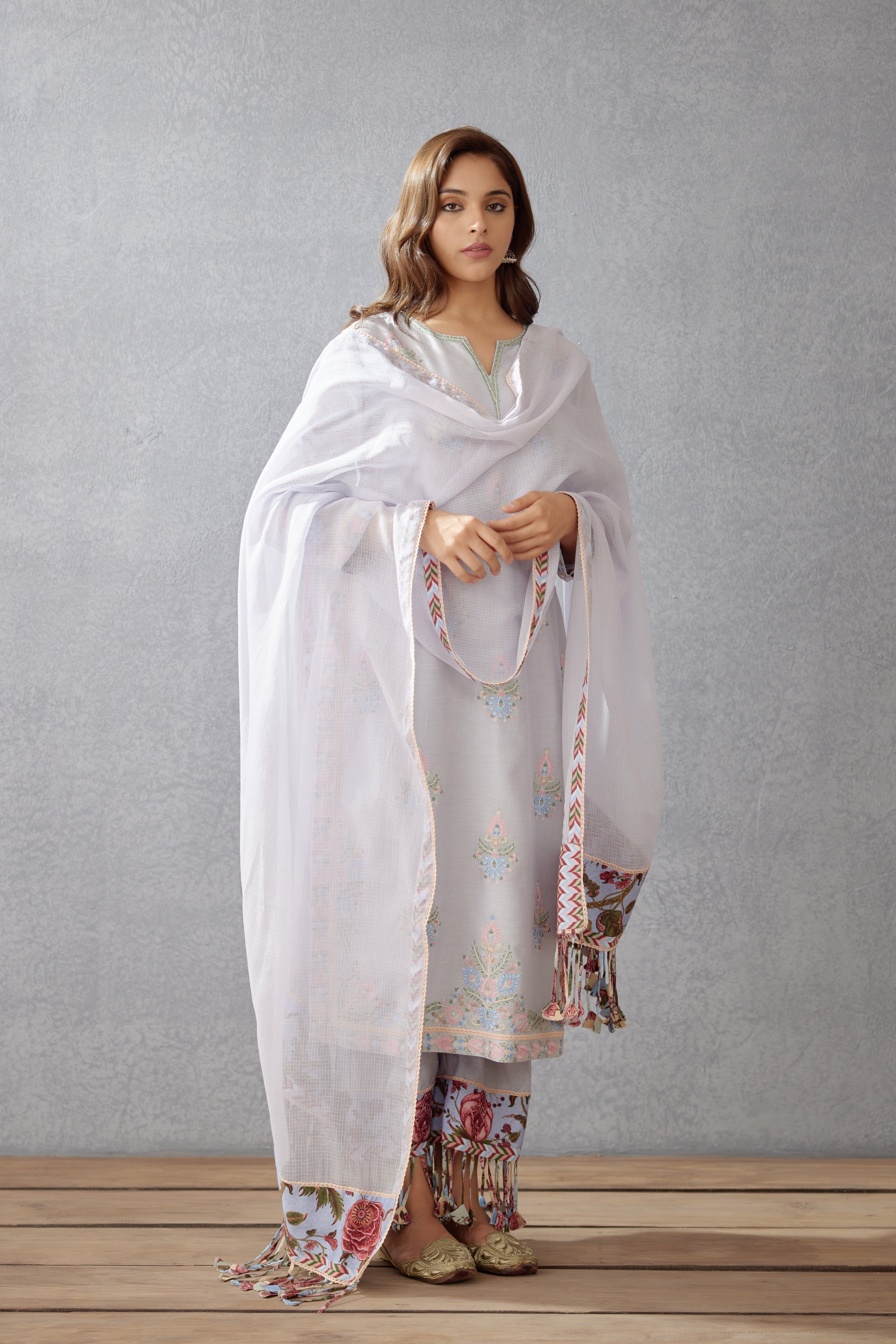 Samsara Falgun Odhni