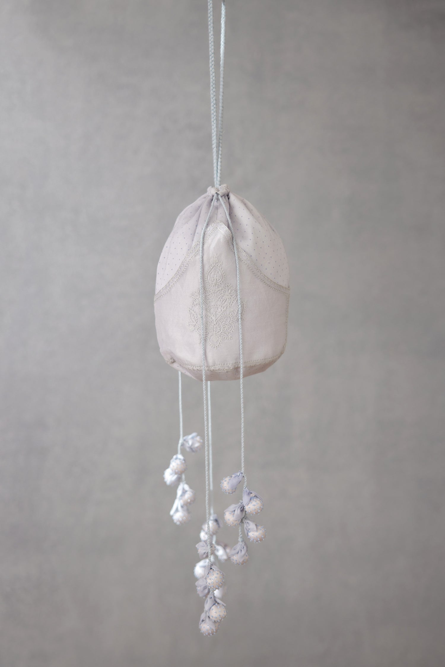 Samsara Farrin Potli