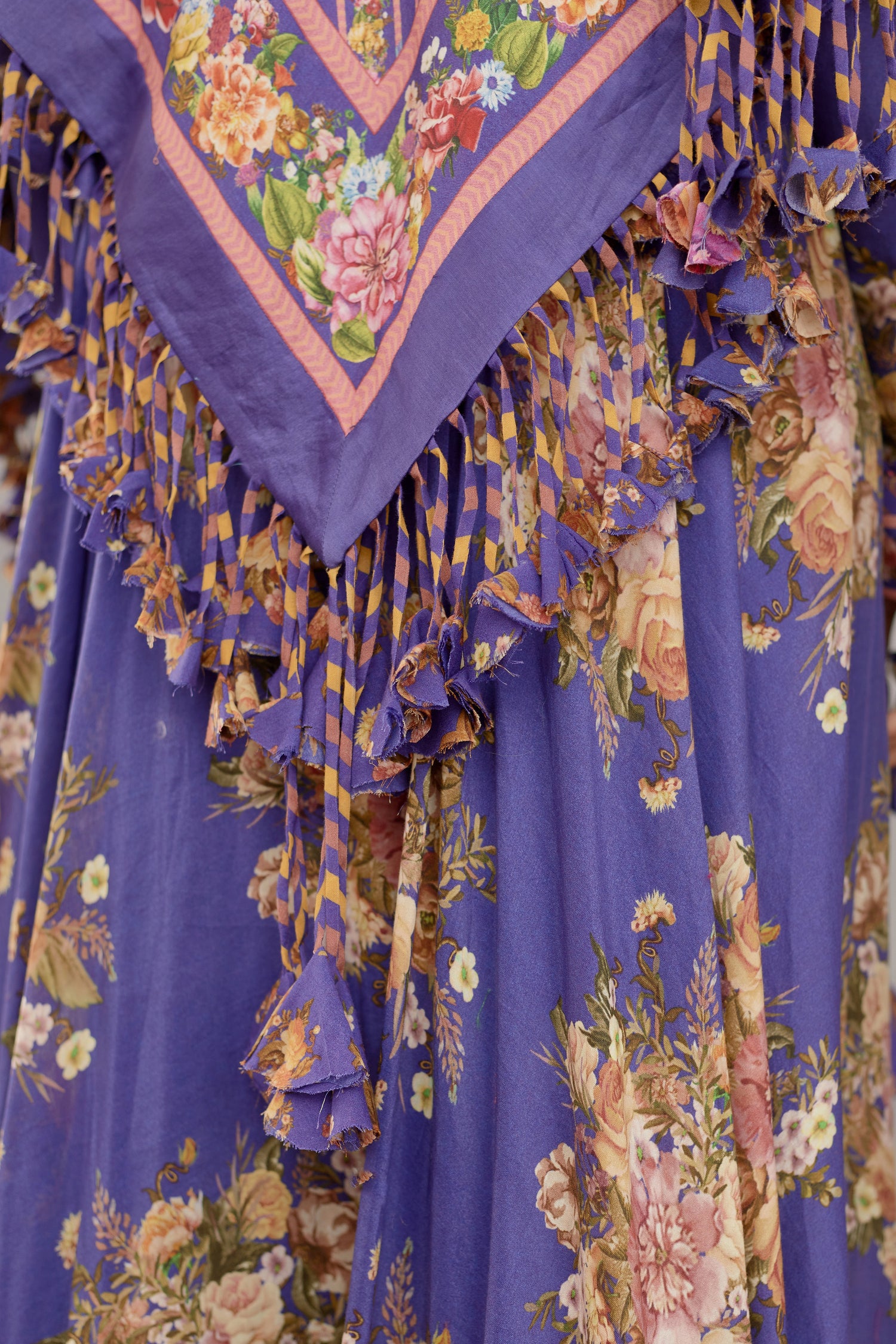 Jamuni Roshey Latkan Scarf