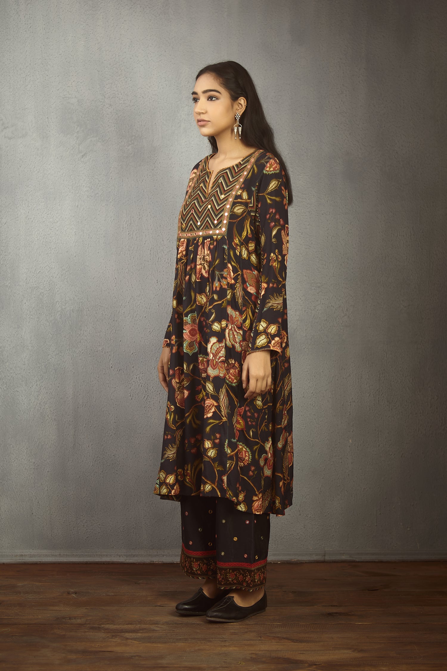 Nisha Tara Kurta Set