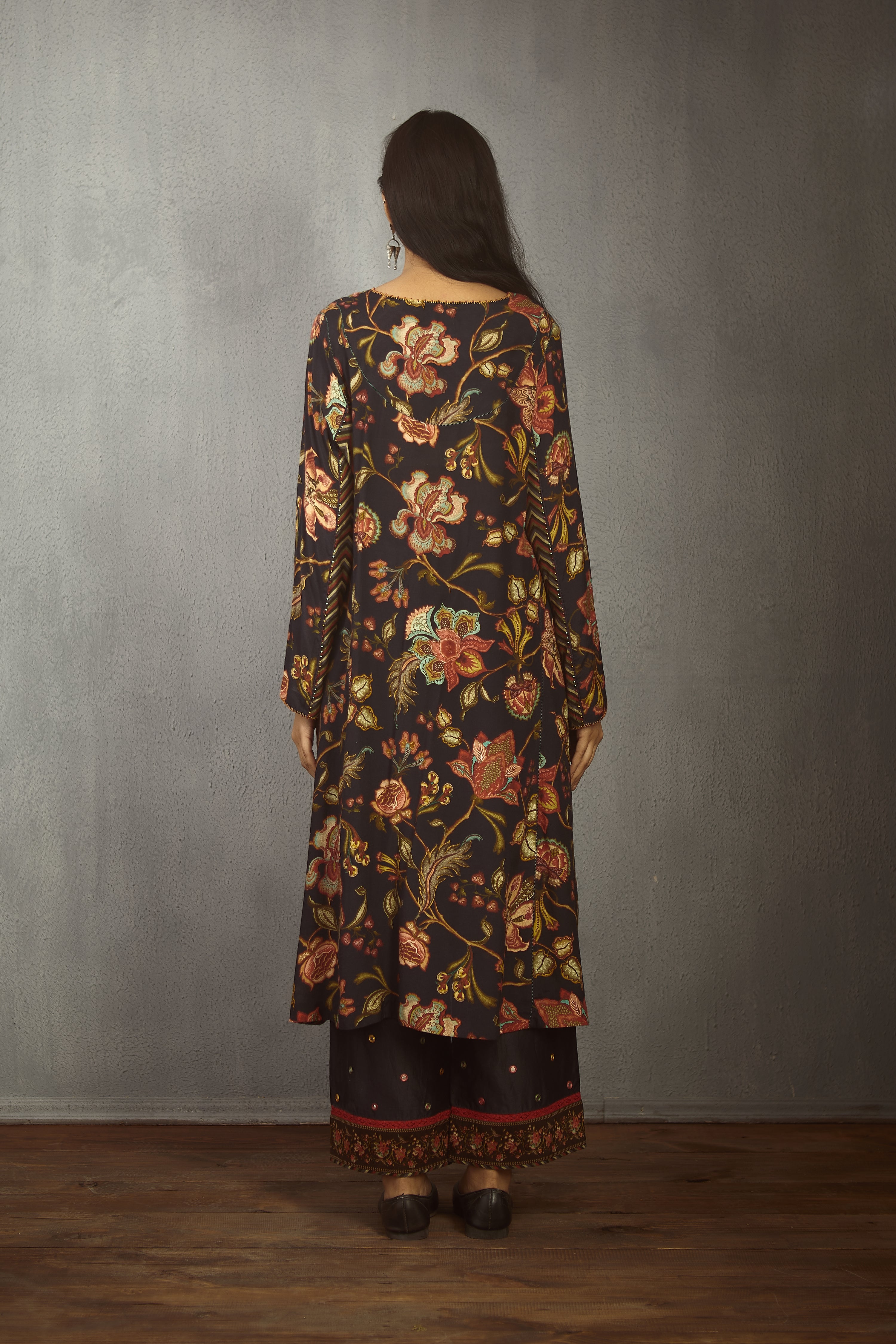 Nisha Tara Kurta Set