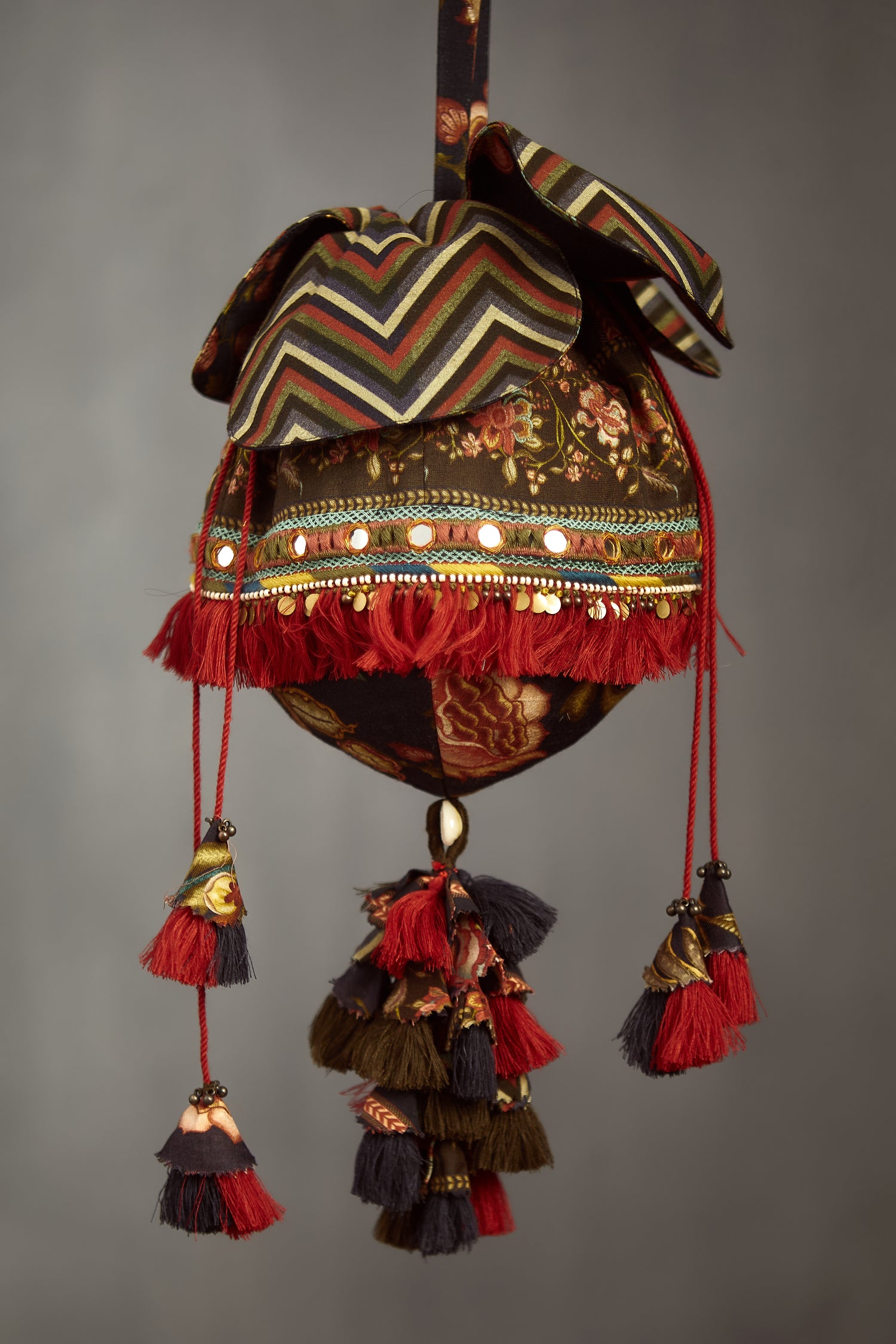 Nisha Sindhi Sheesha Potli