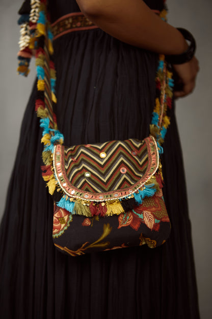 Nisha Sheesha Jhallar Basta