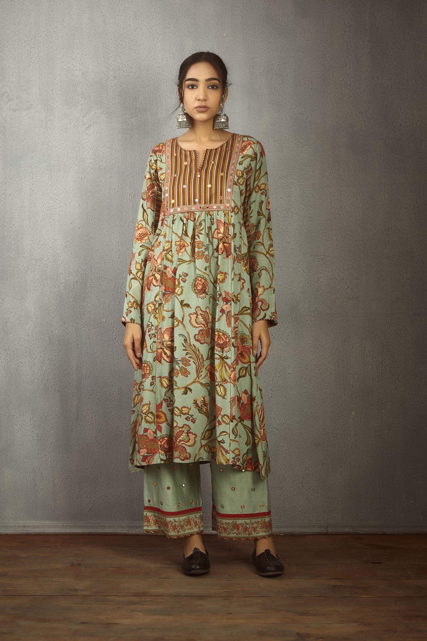 Champa Tara Kurta Set