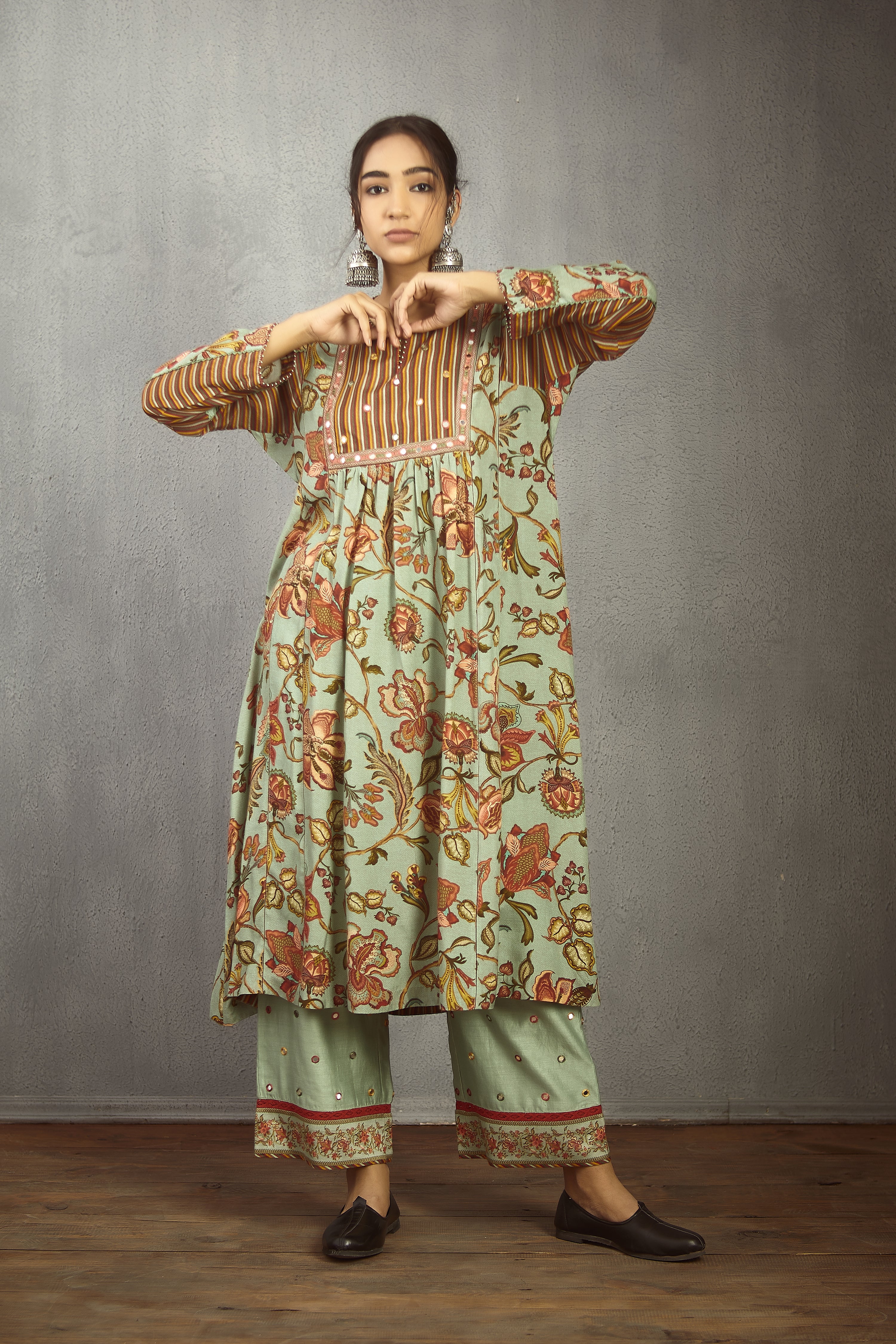 Champa Tara Kurta Set