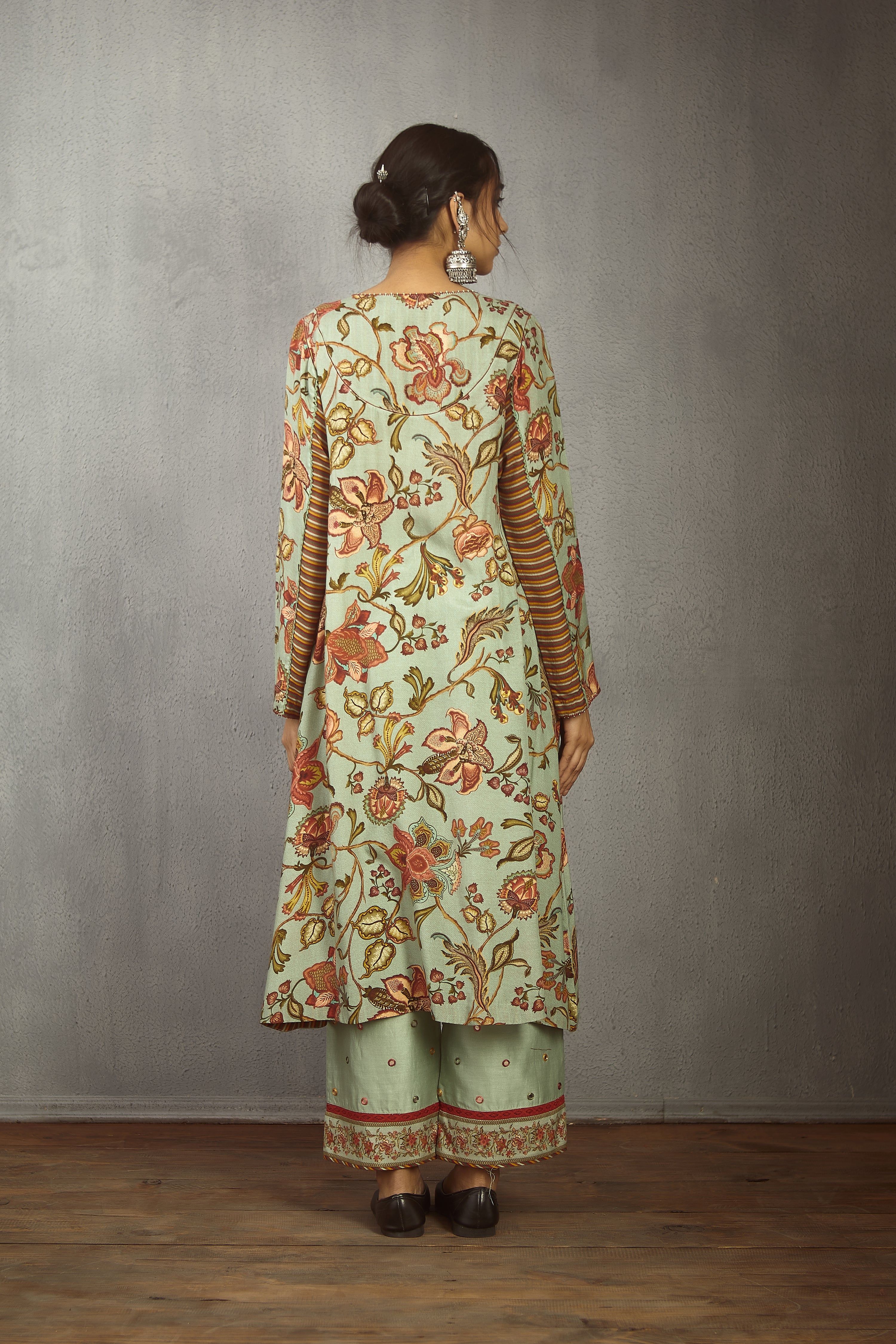 Champa Tara Kurta Set