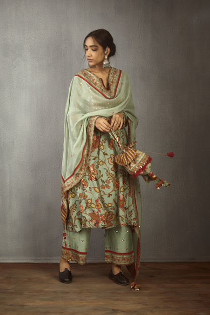 Champa Tara Kurta Set