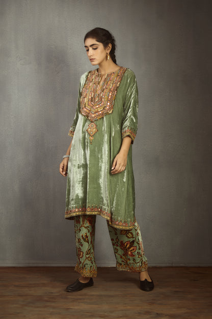 CHAMPA MAKHMAL PAAKIZAH PHIRAN SET