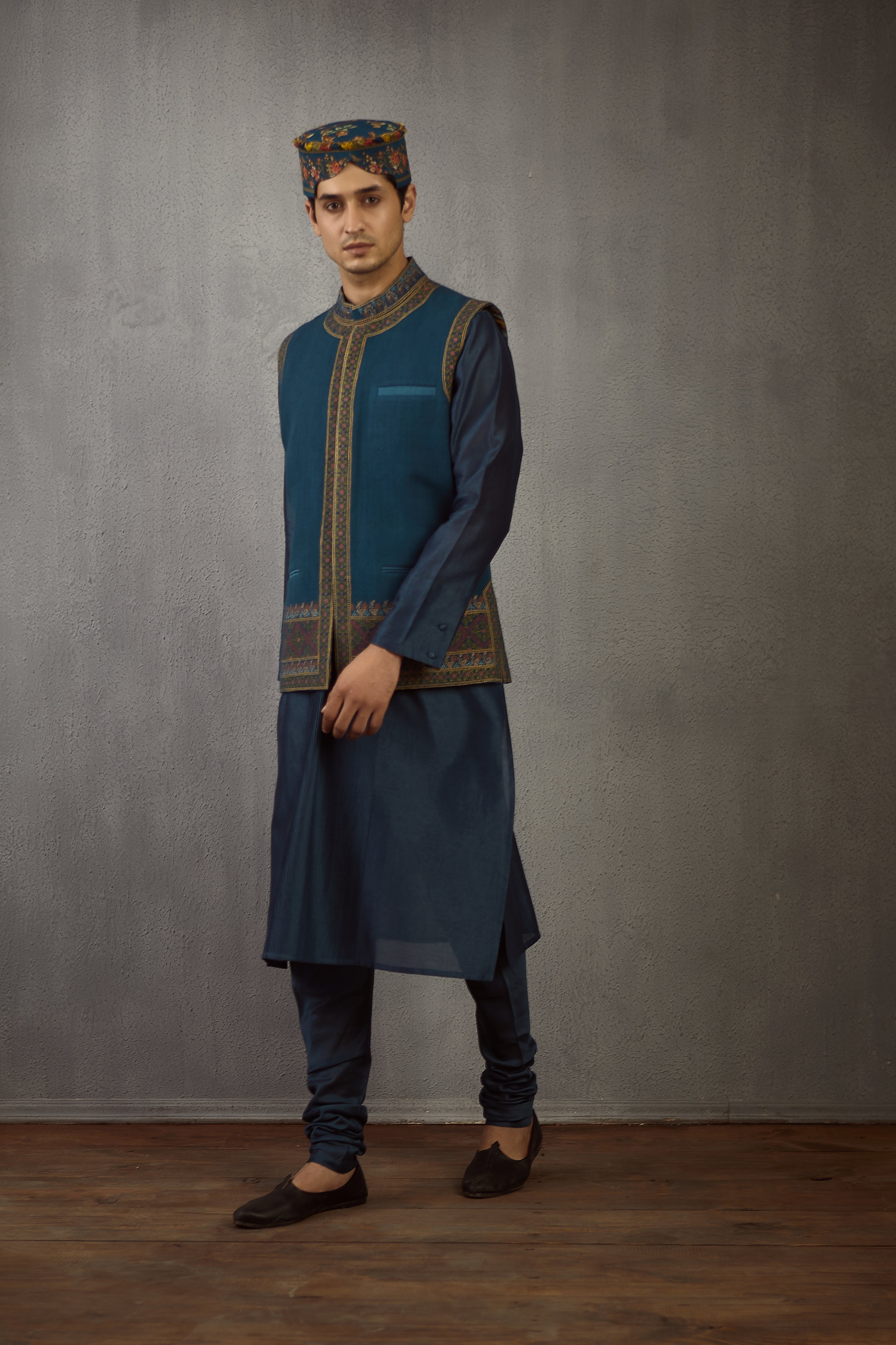 Neel Chidiya Sindhi Topi