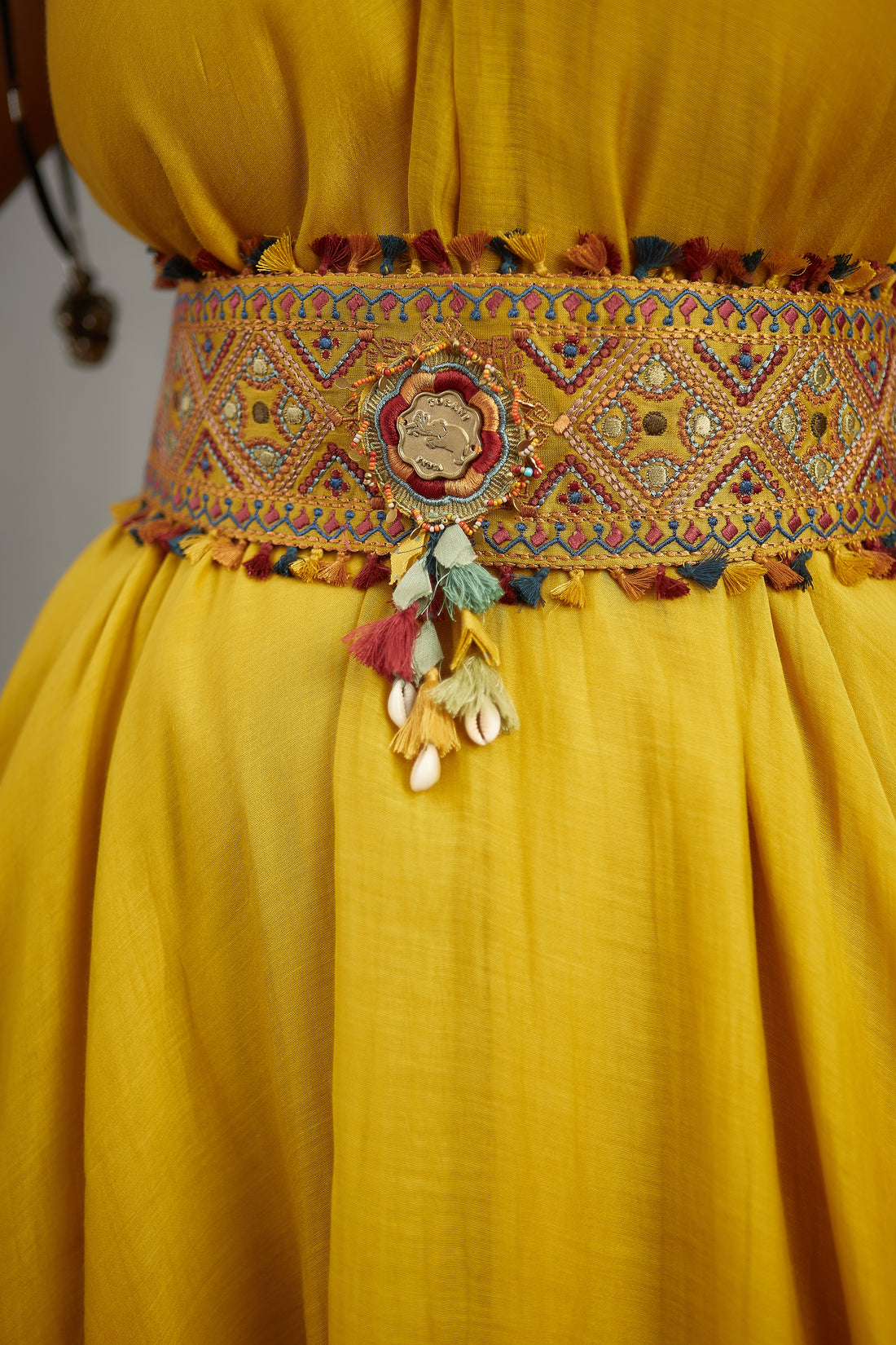 Sunehra Sindhi Kasuti Kamarbandh