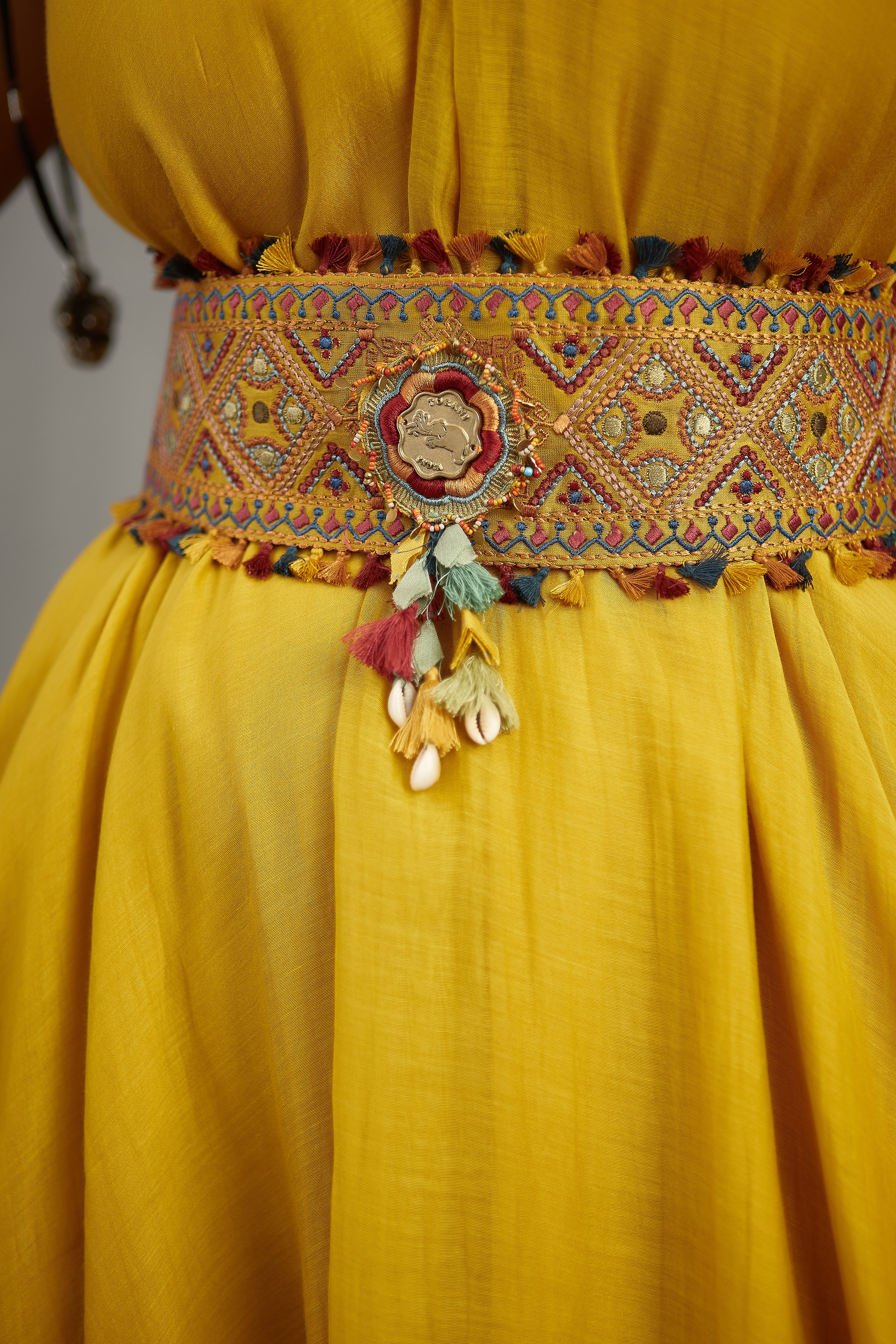 Sunehra Sindhi Kasuti Kamarbandh