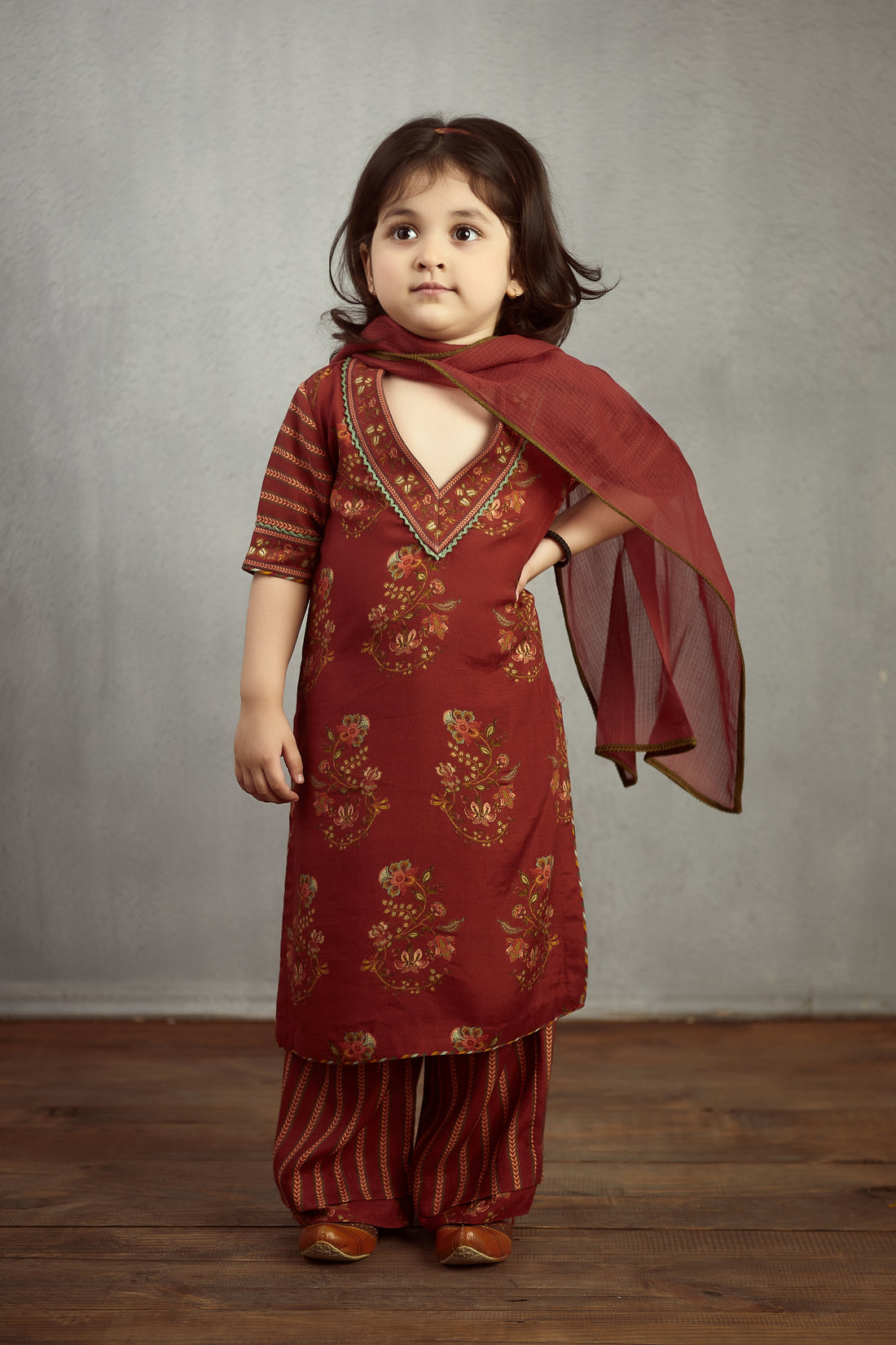 Gudhal Barkha Kurta Set