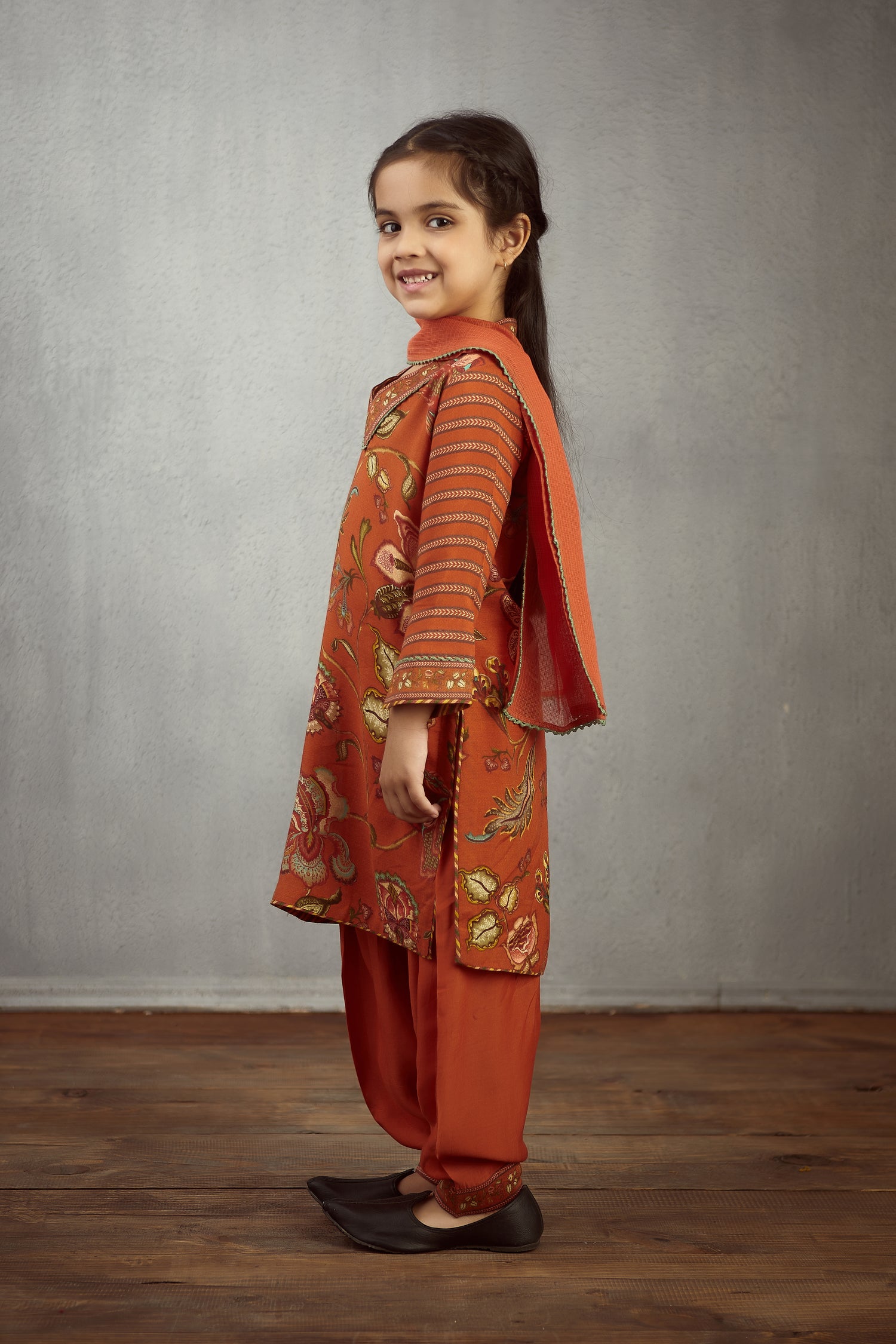 Narangi Barkha Kurta Set