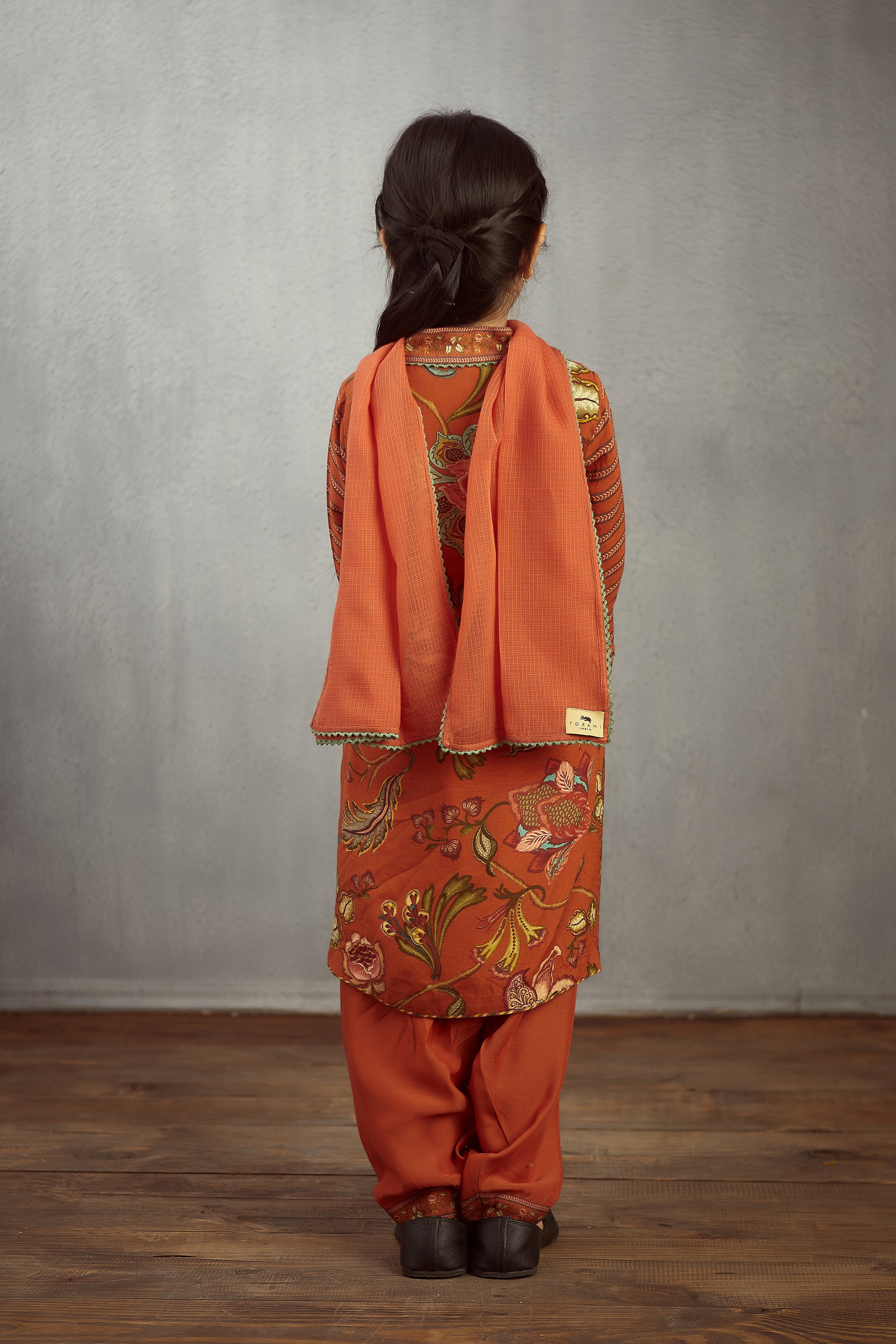 Narangi Barkha Kurta Set