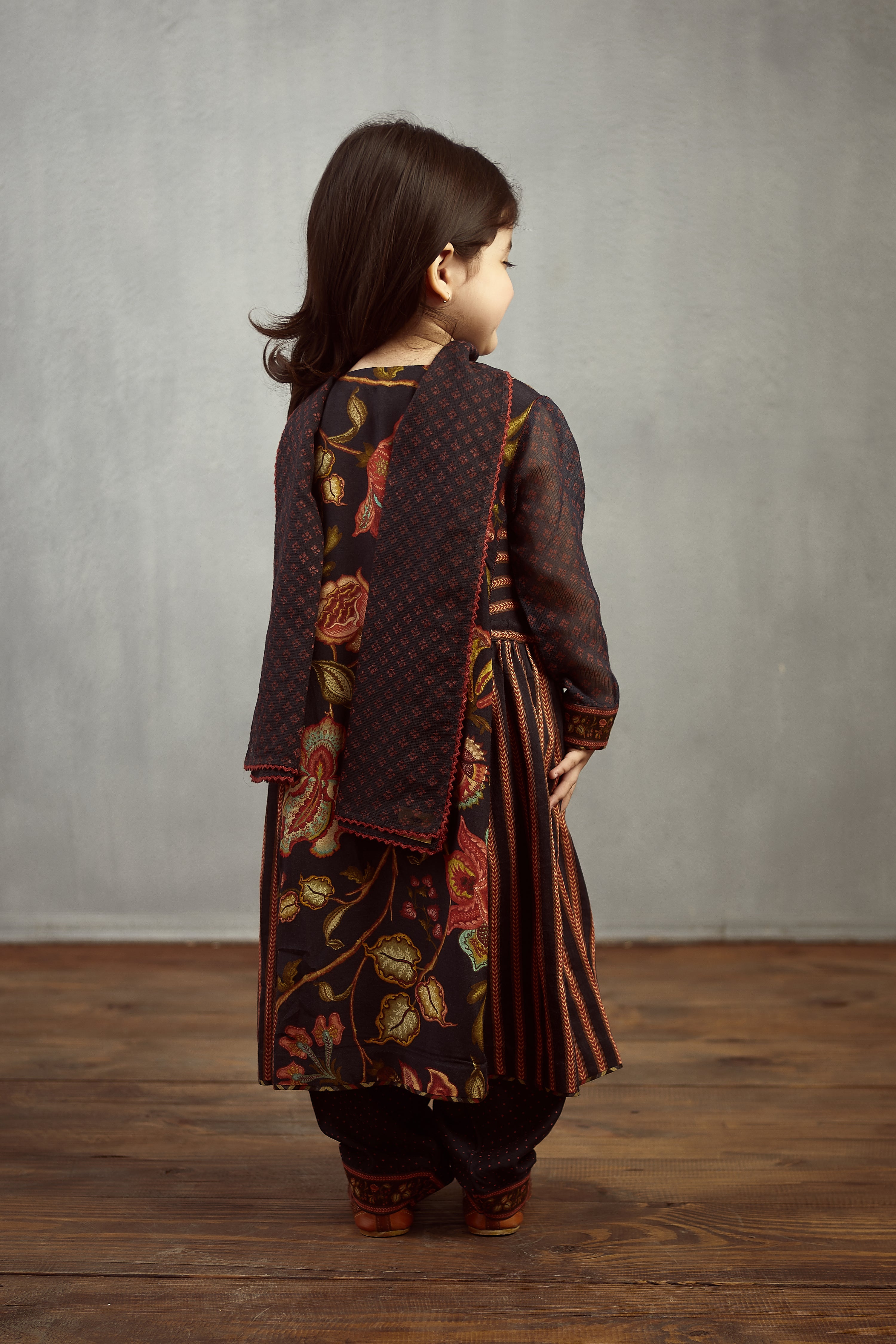 Nisha Heena Kurta Set