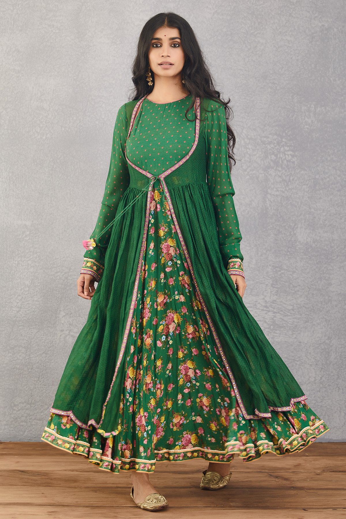 Panna Mariyam Cape Set