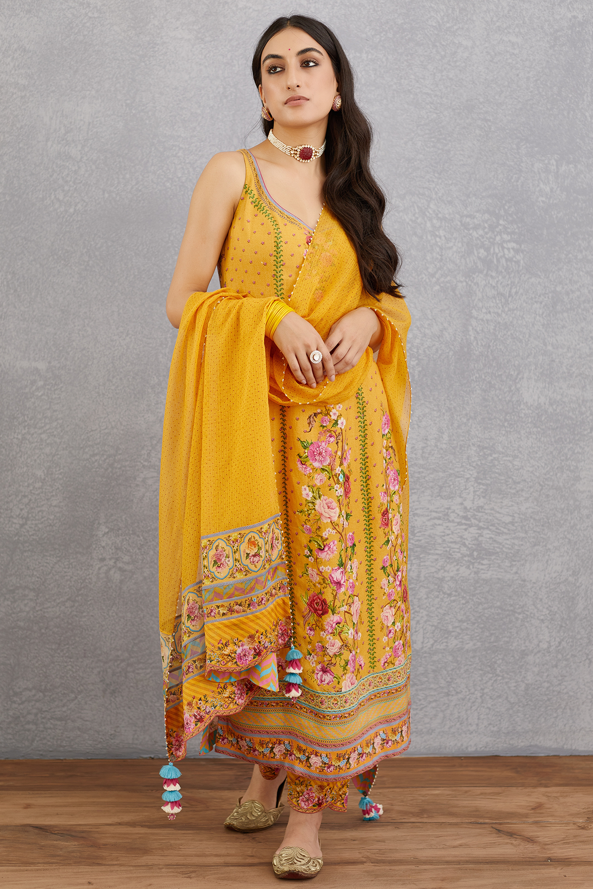 Sunehra Shabnam Kurta Set