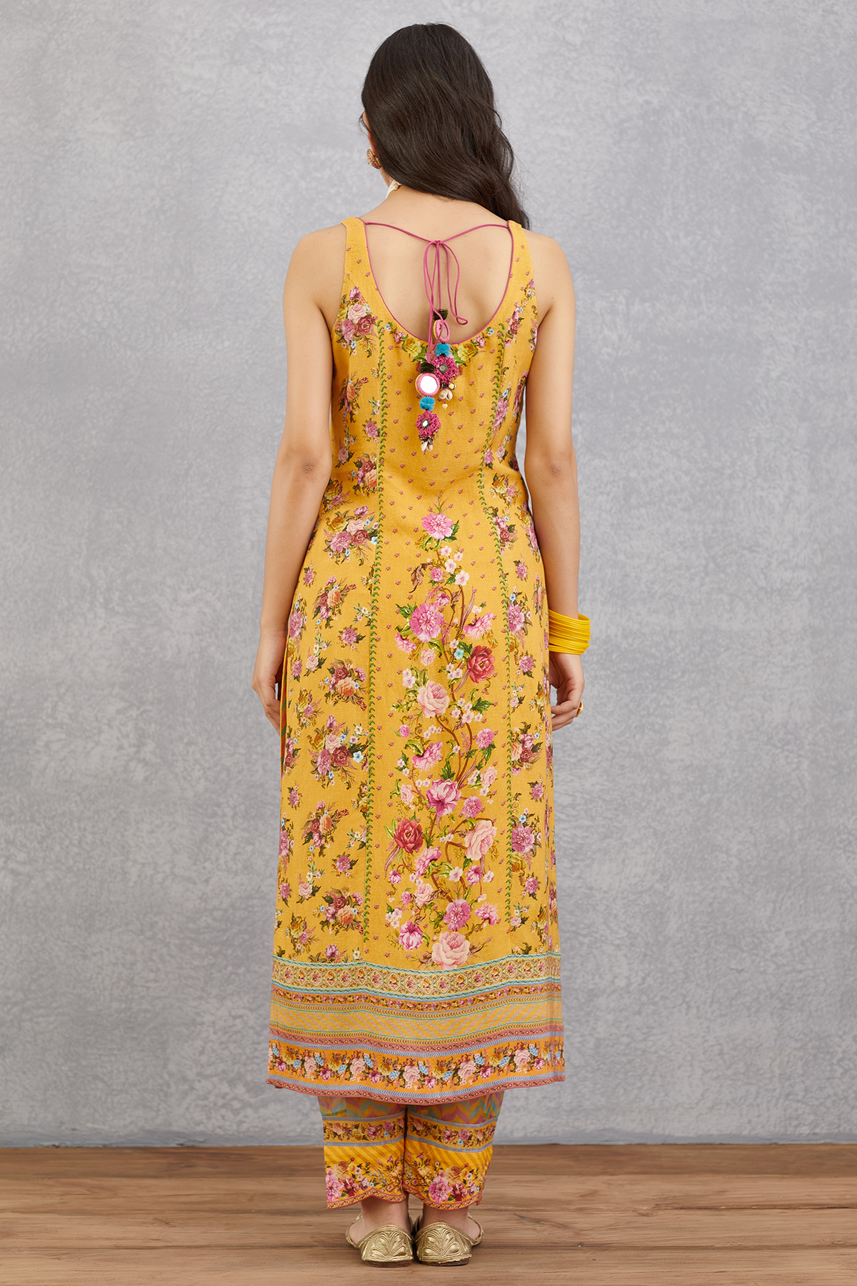 Sunehra Shabnam Kurta Set