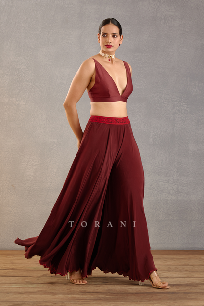 Gulnar Daavya Cape Set