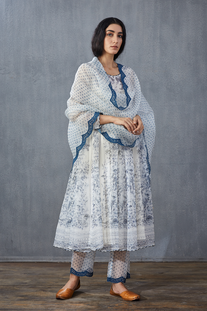 Neeli Gauraiya Swati Kurta Set