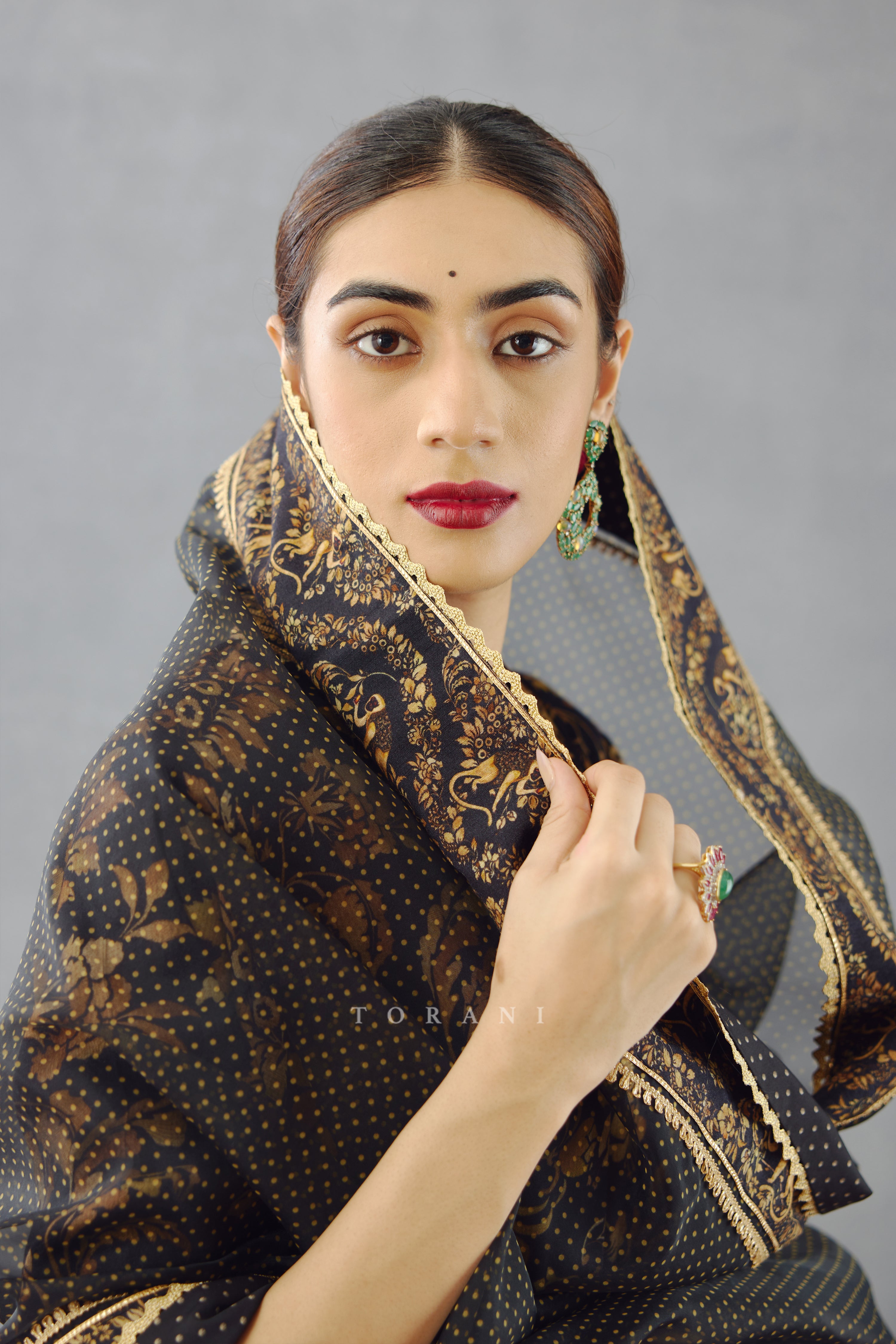 Gulghast Barkha Odhni