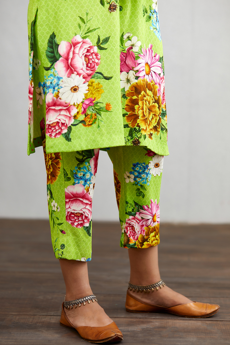 Women's digital printed kurta with pants