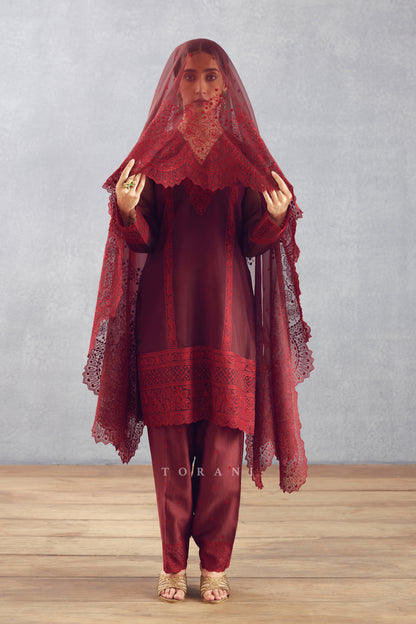 Gulnar Sloka Kurta Set