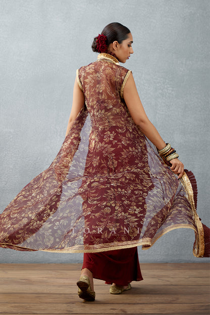 Gulnar Nazreen Cape Set