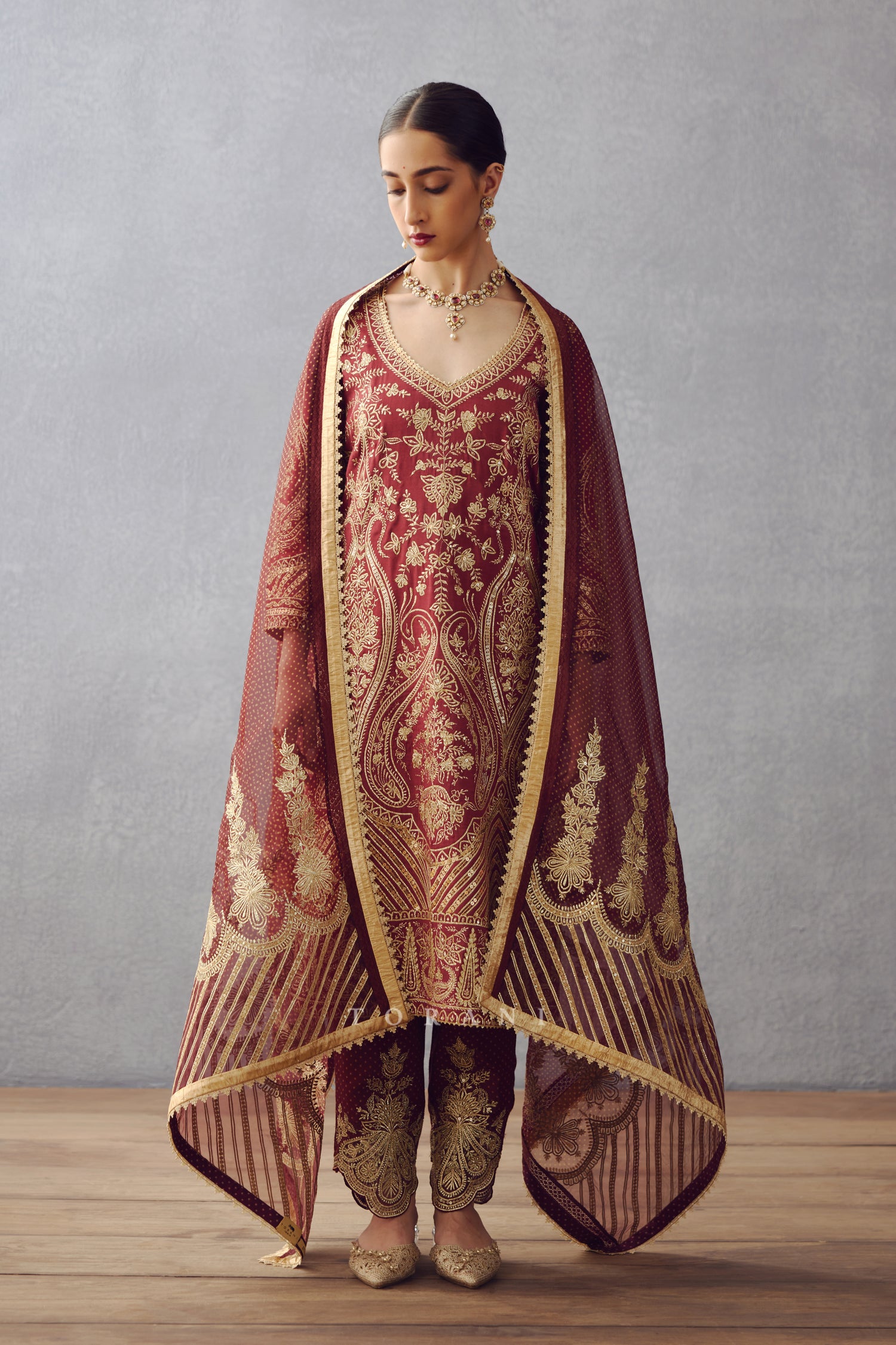 Gulnar Zarin Kurta Set