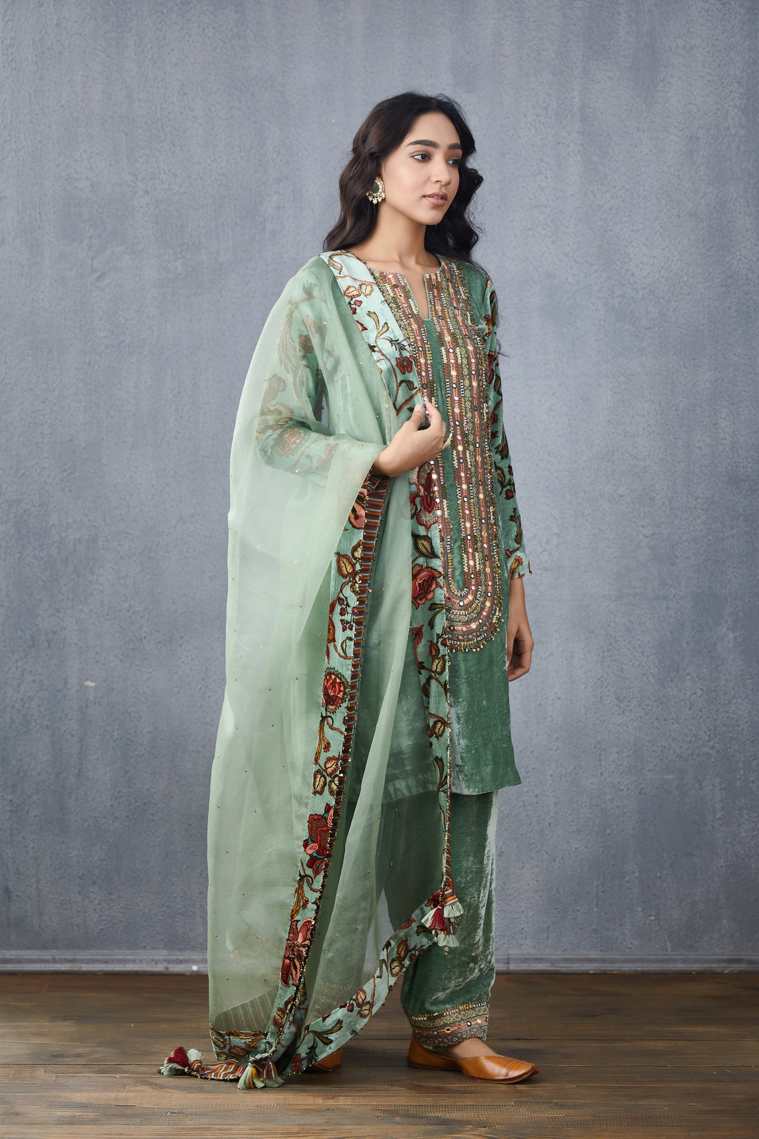 CHAMPA MAKHMAL FIRDOUS KURTA SET