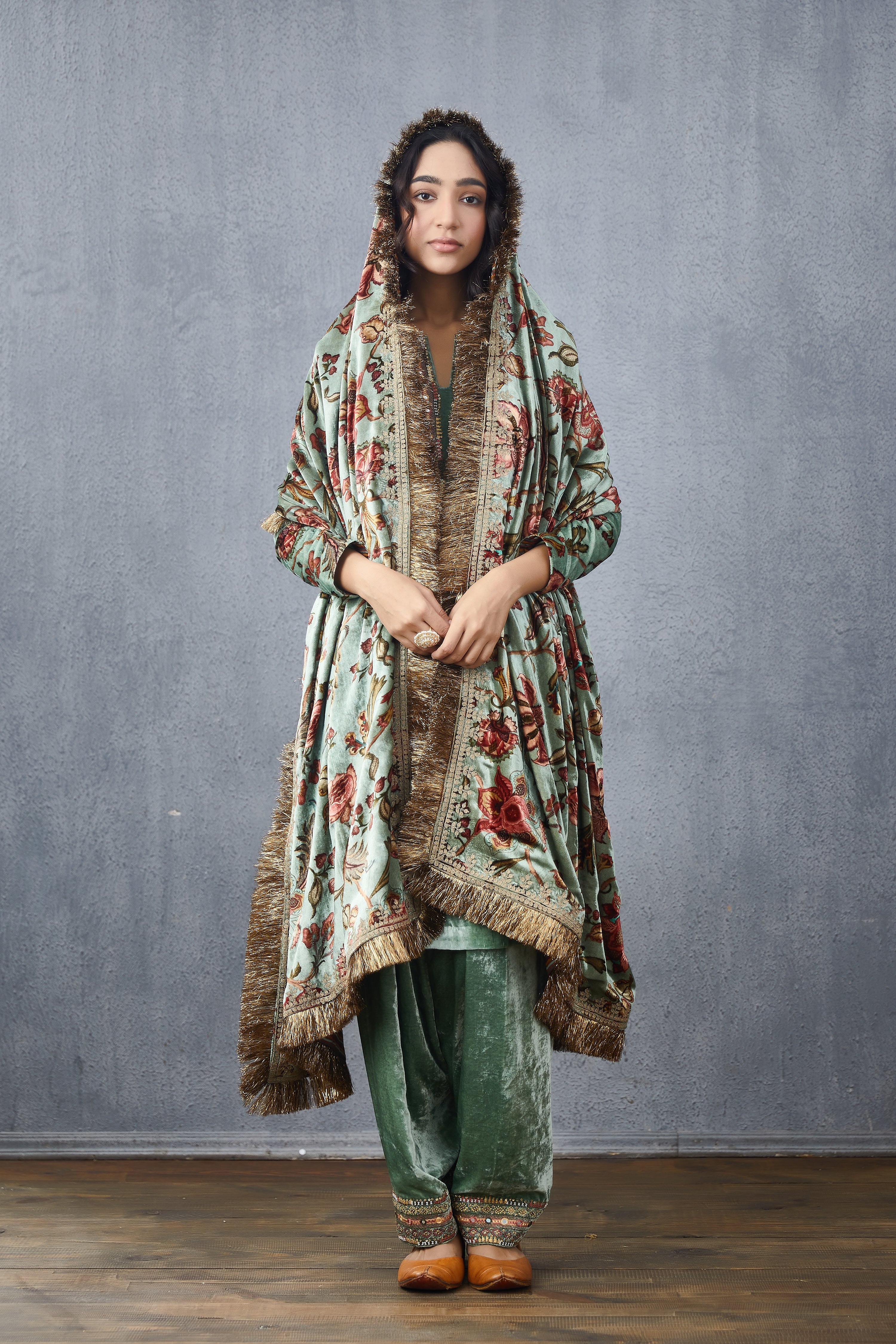 Champa Aakifah Sona Jhallar Doshala