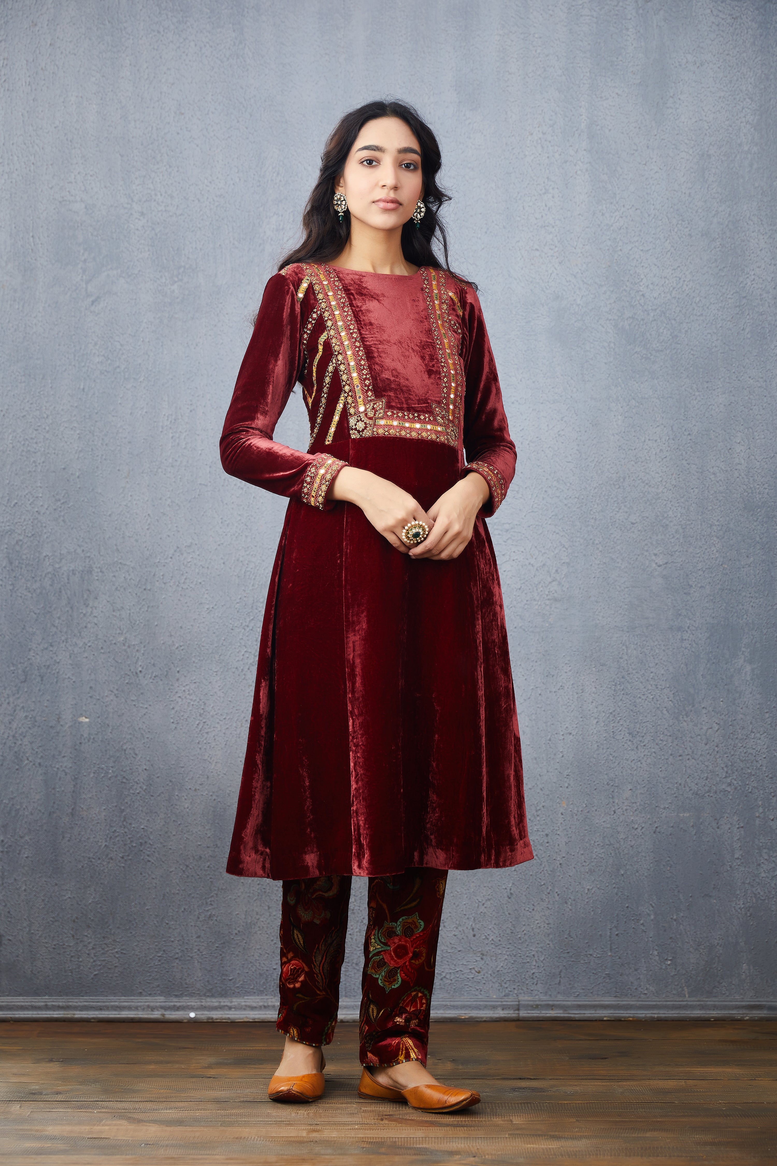 hand-embroidery Kurta Set in Silk velvet
