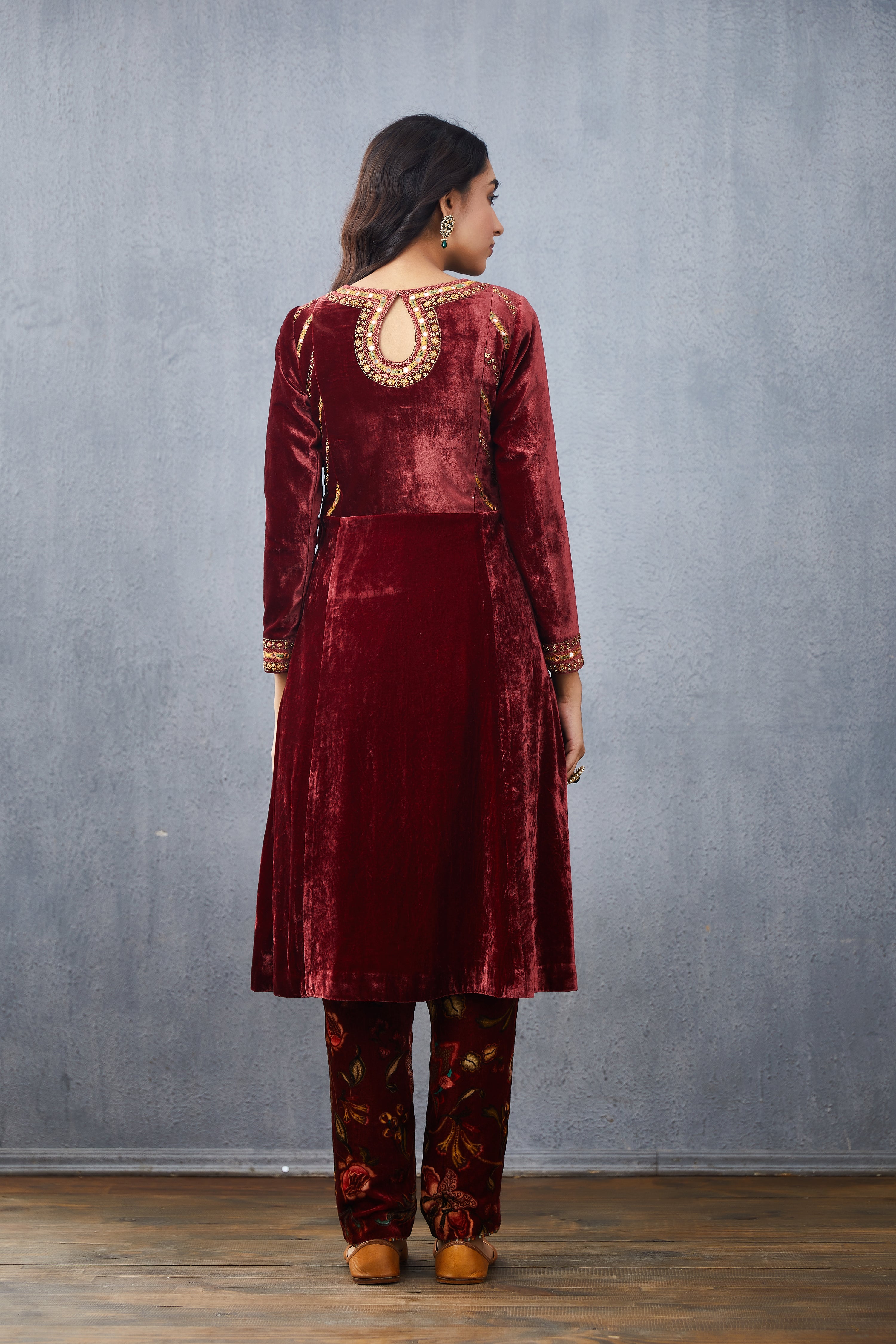 hand embroidered silk velvet Kurta Set with dupatta in Silk Organza