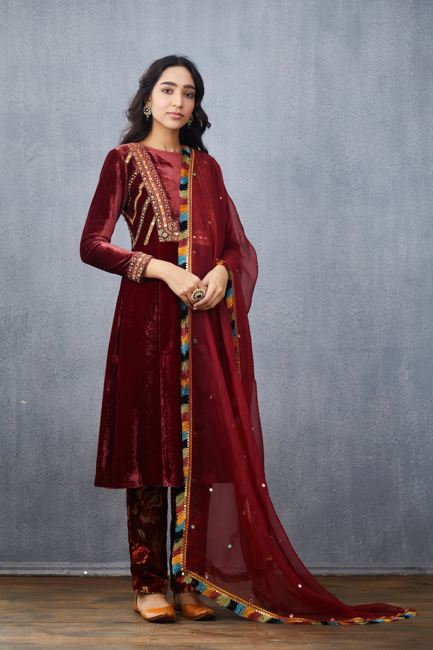 GUDHAL MAKHMAL QURBAT KHAT KURTA SET