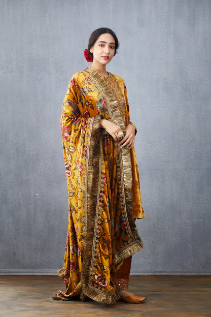 Sunehra Aakifah Sona Jhallar Doshala