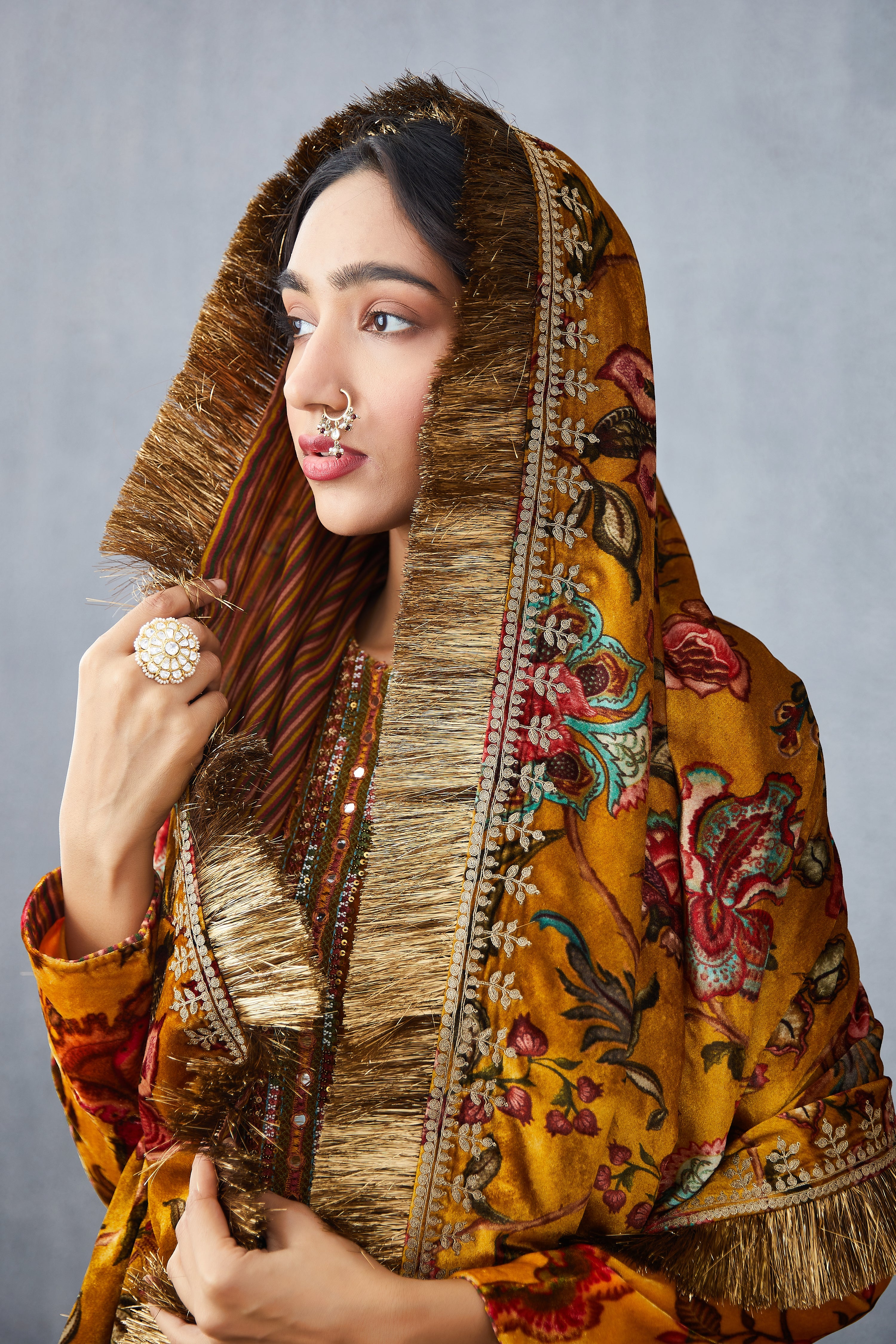 Sunehra Aakifah Sona Jhallar Doshala