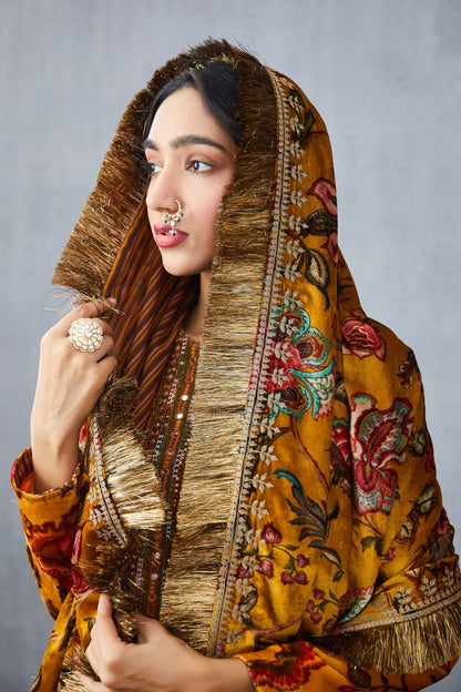 Sunehra Aakifah Sona Jhallar Doshala