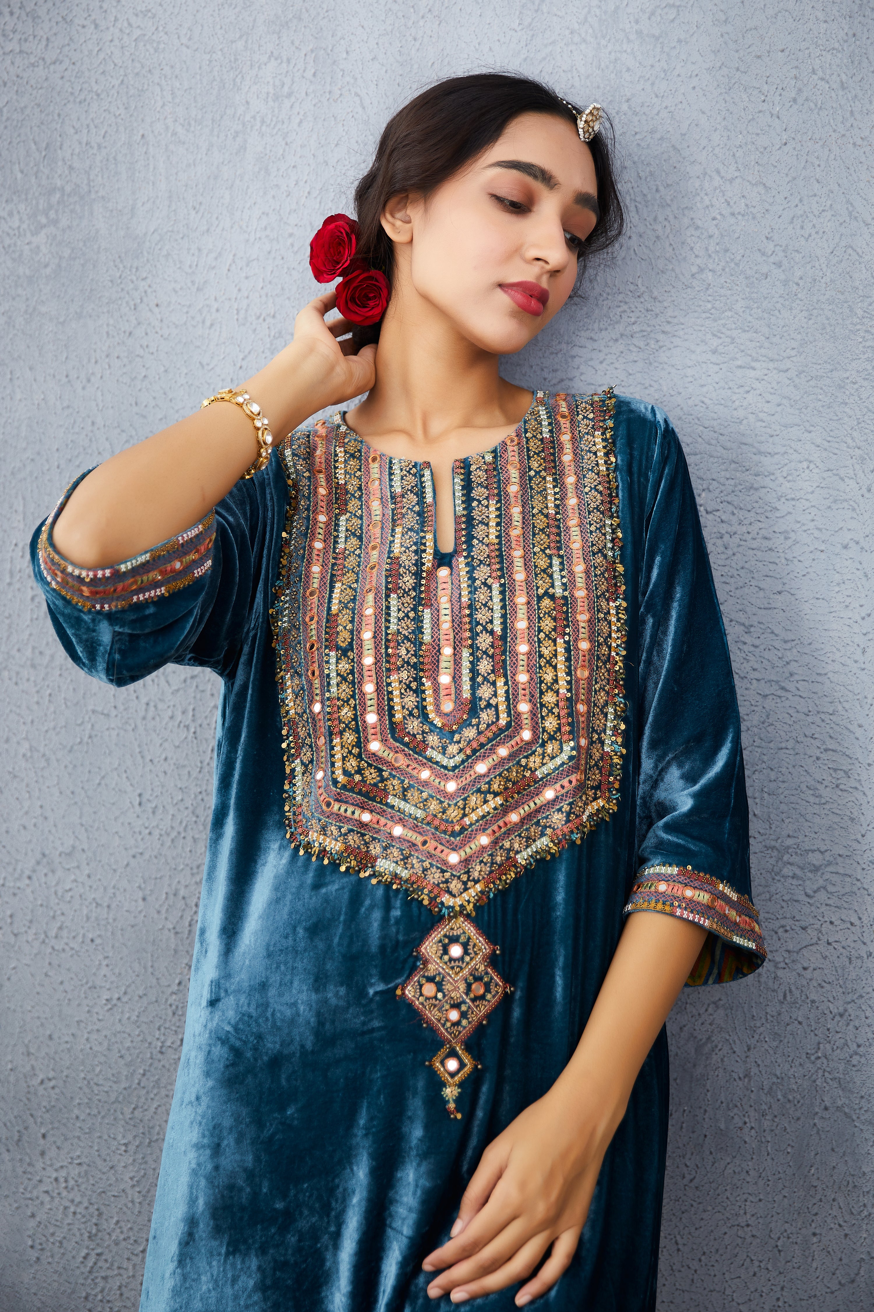 NEELAM MAKHMAL PAAKIZAH Kurta SET