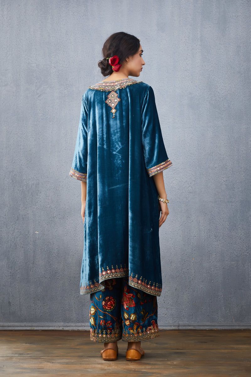 Blue Silk Velvet kurta set with hand embroidery