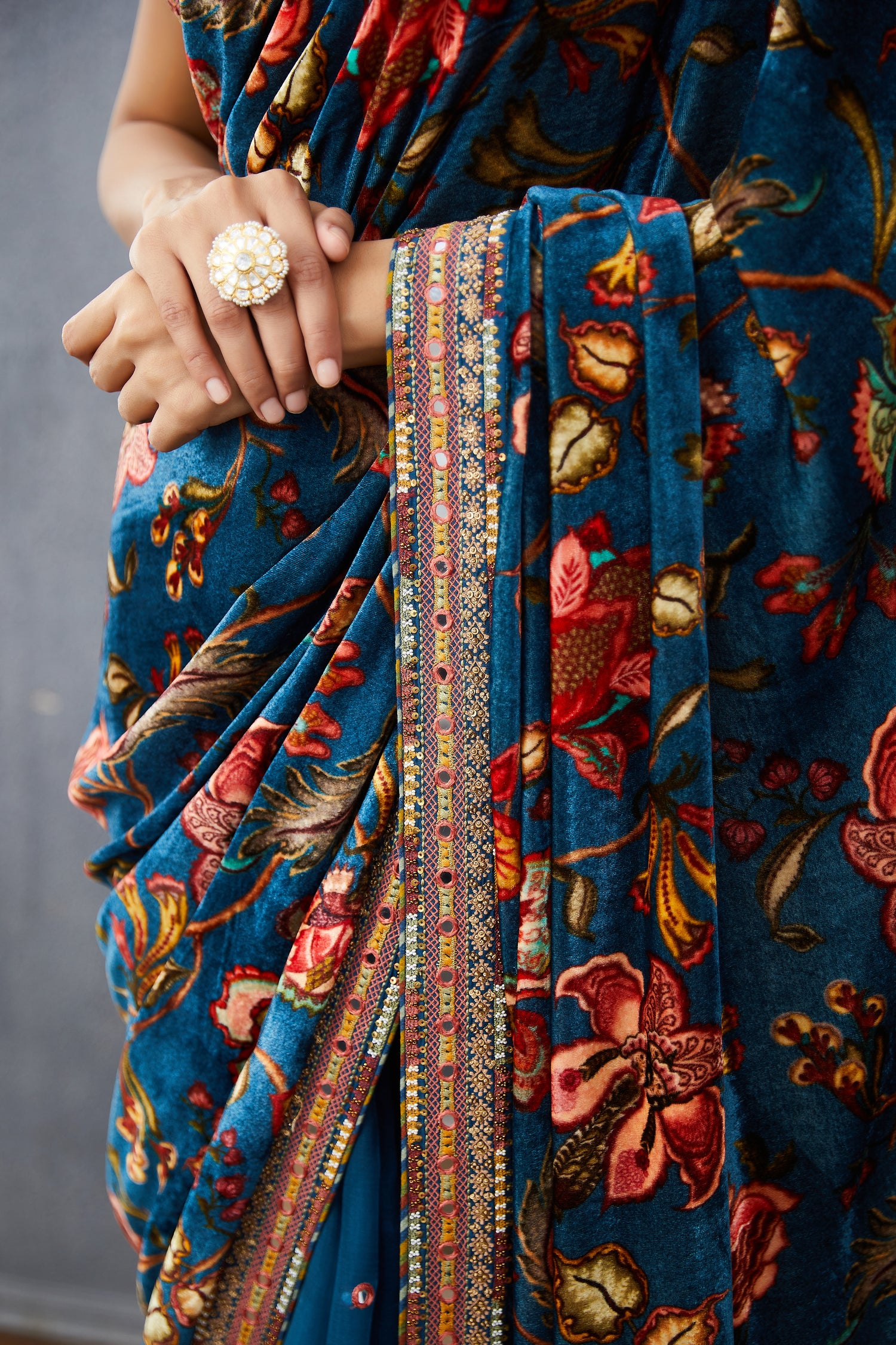 Neelam Makhmal Pallu Sheesha Revathi Saree