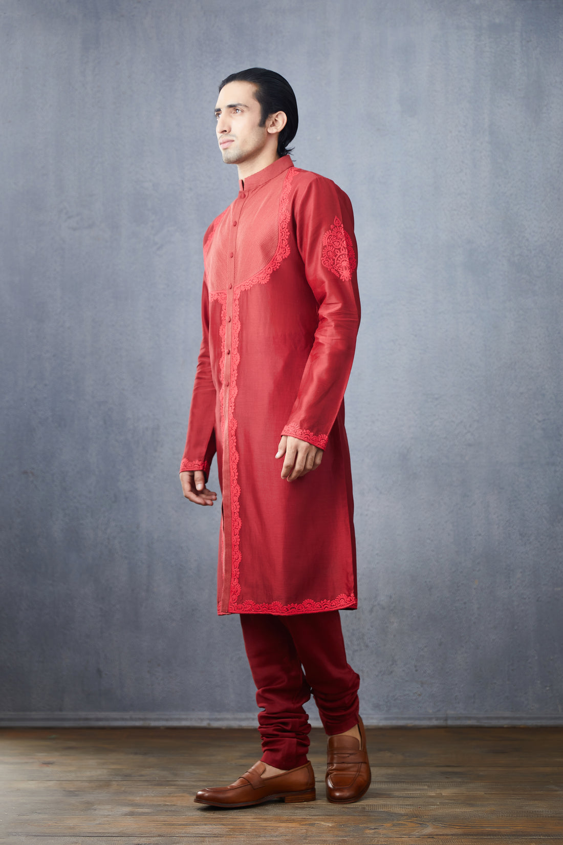 Surkh Rahil Kurta Set
