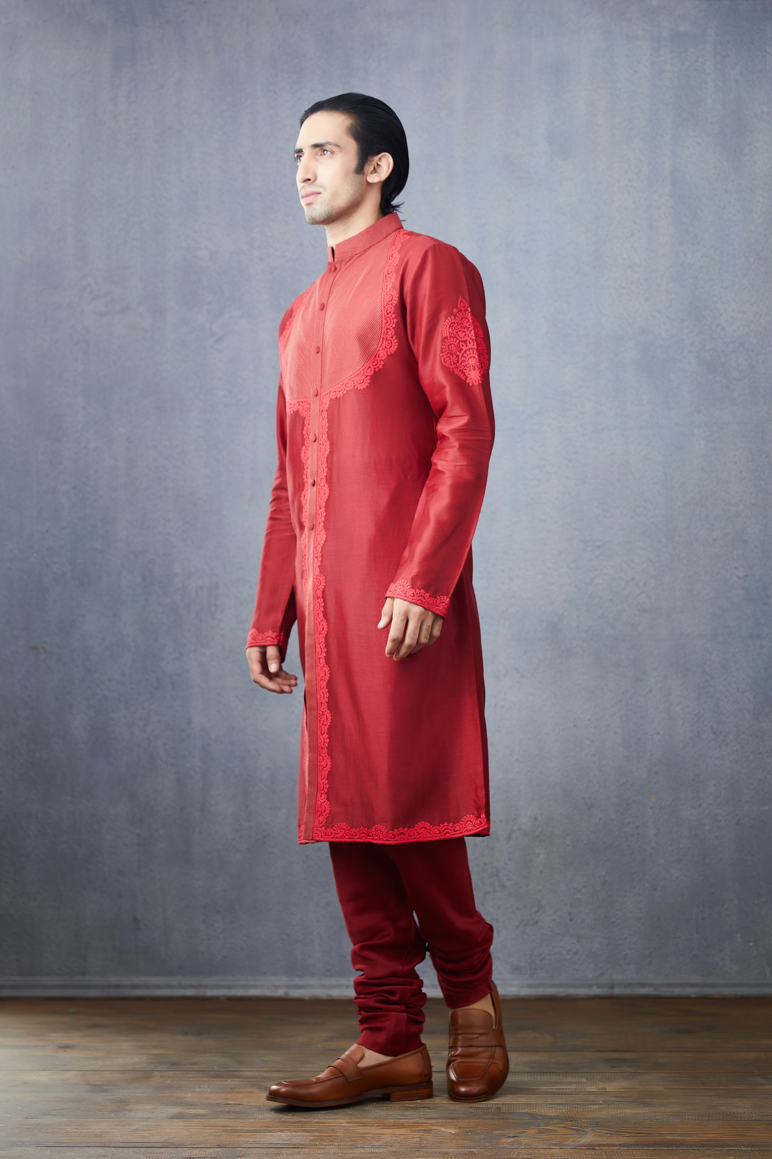 Surkh Rahil Kurta Set