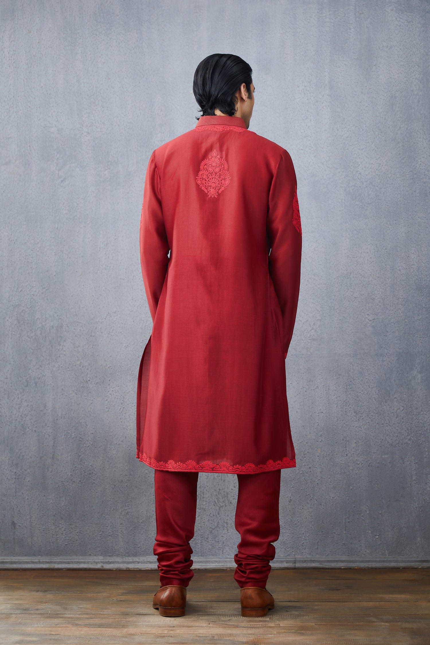 Surkh Rahil Kurta Set