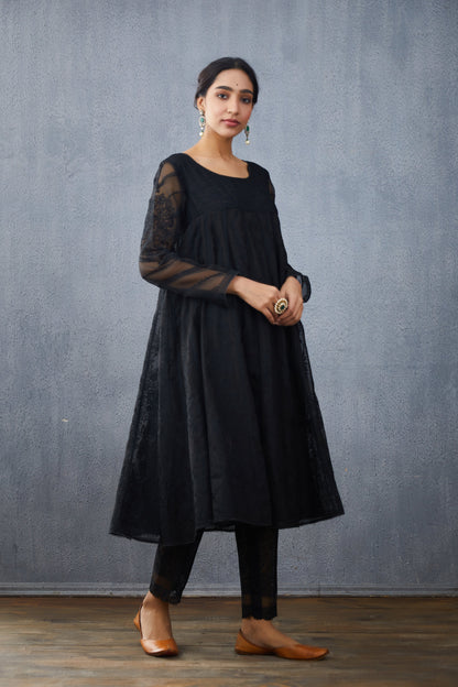 Gulghast Kalidaar Paavni Kurta Set